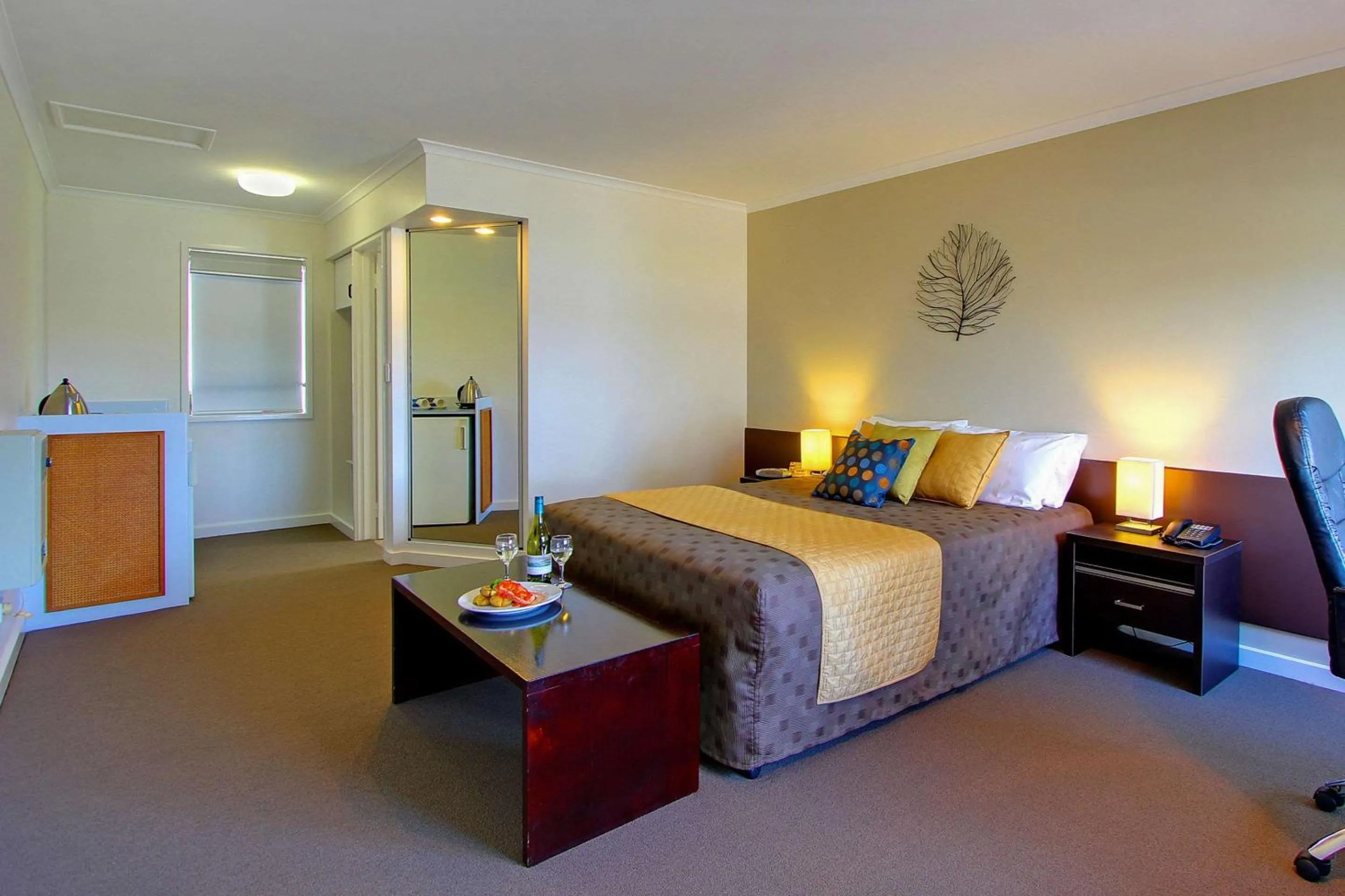 Photo of the whole room, Bed in Comfort Inn The Pier