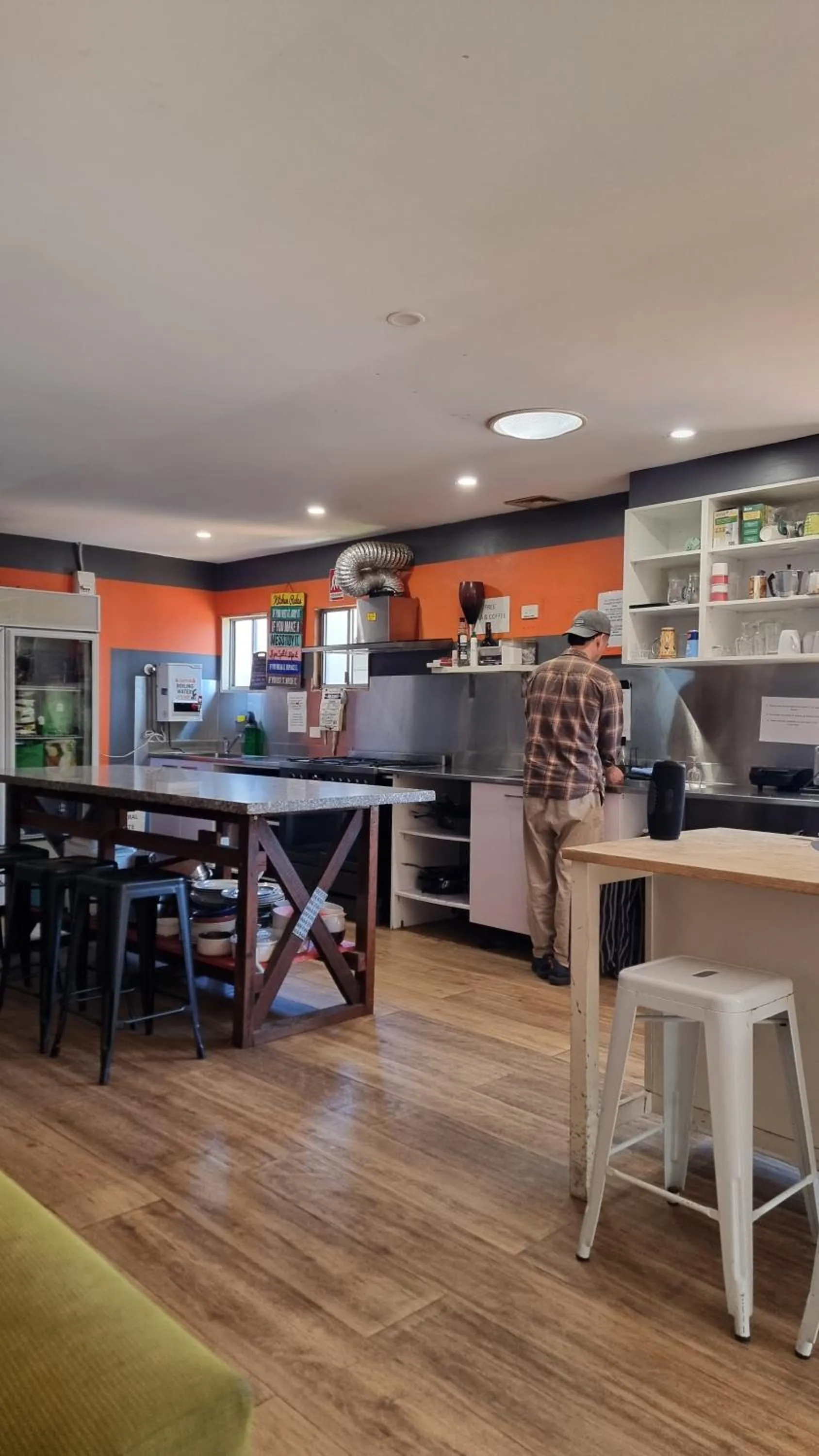 Kitchen or kitchenette in Backpackers Newcastle