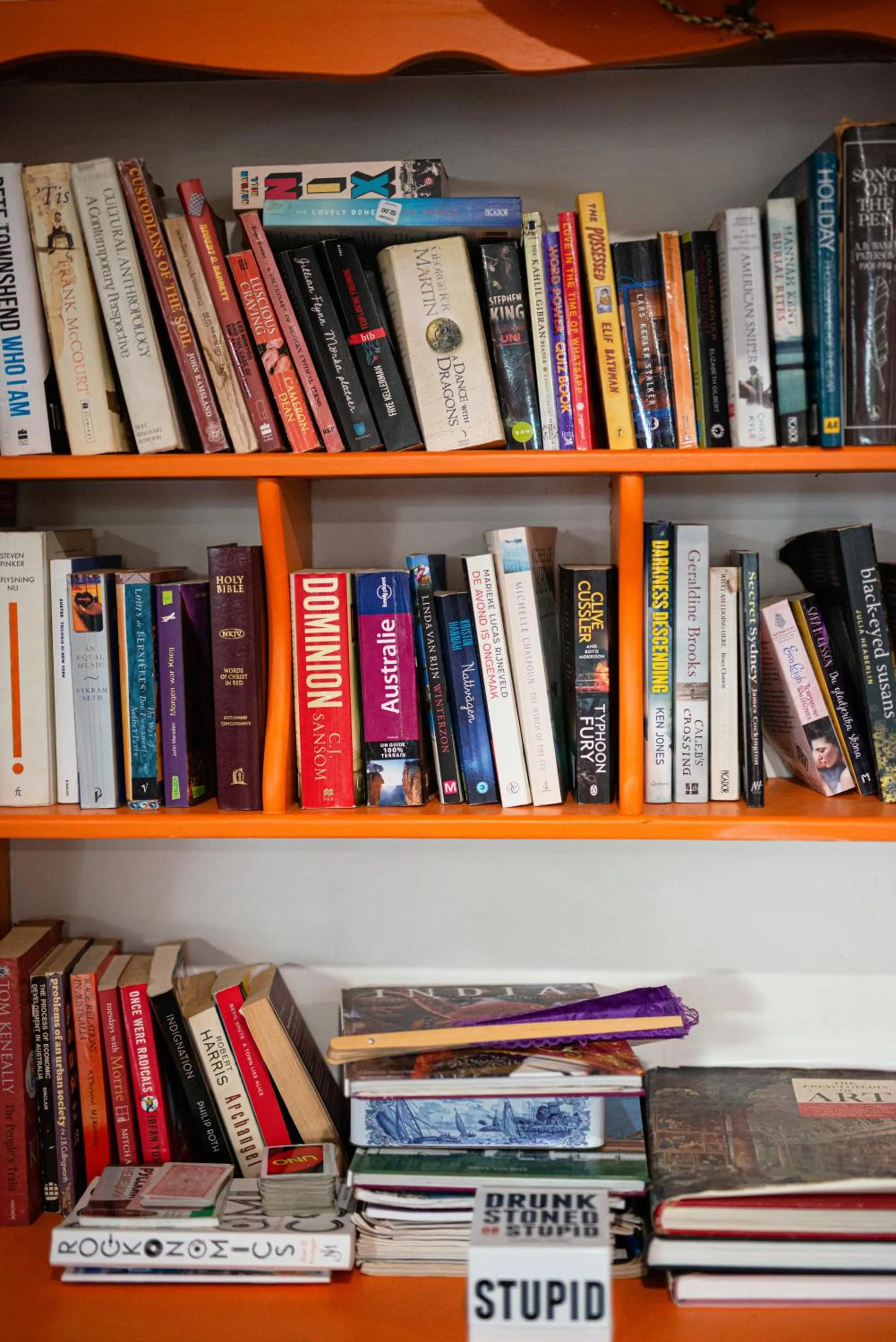 Library in Backpackers Newcastle