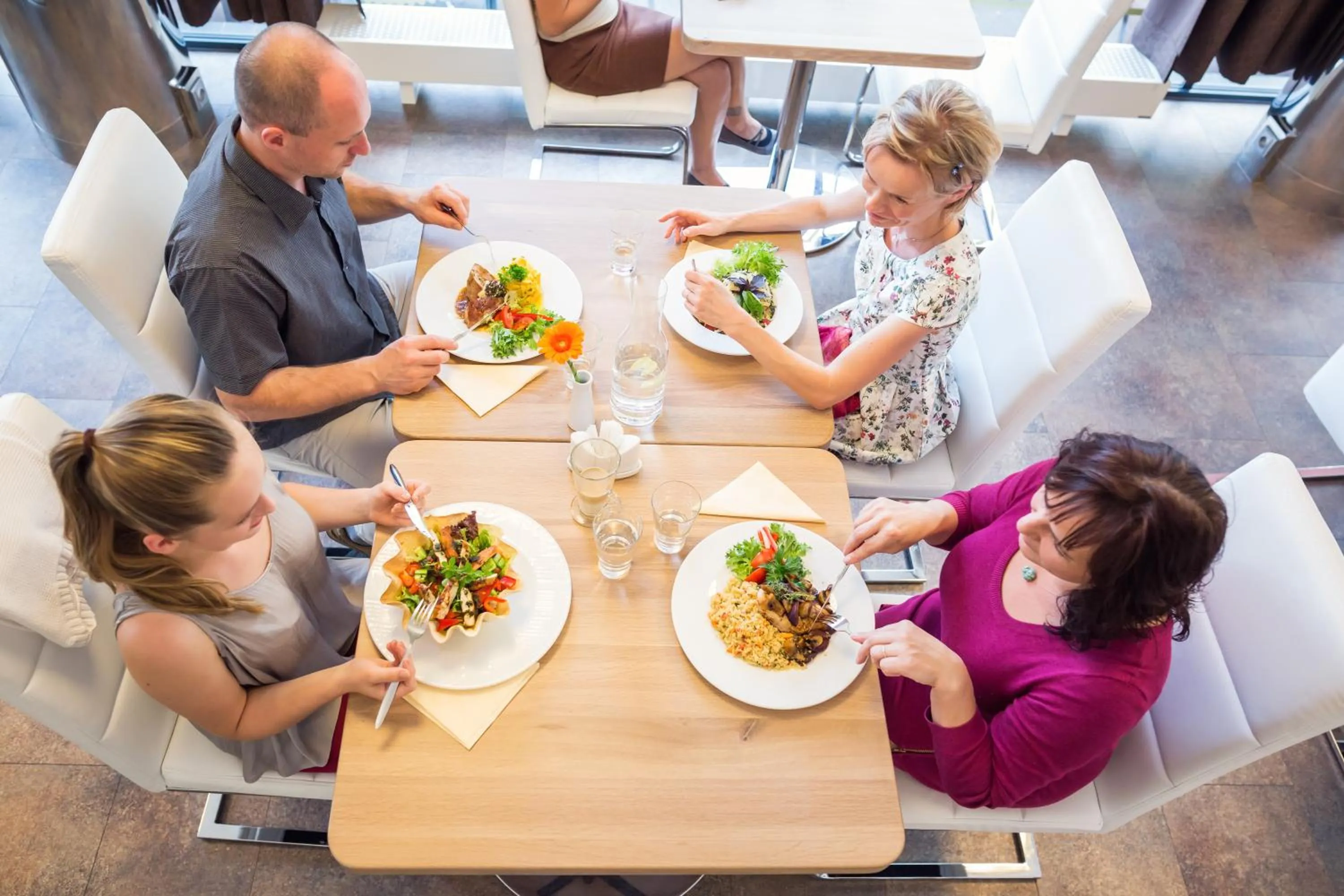 Restaurant/places to eat in Hotel Koruna