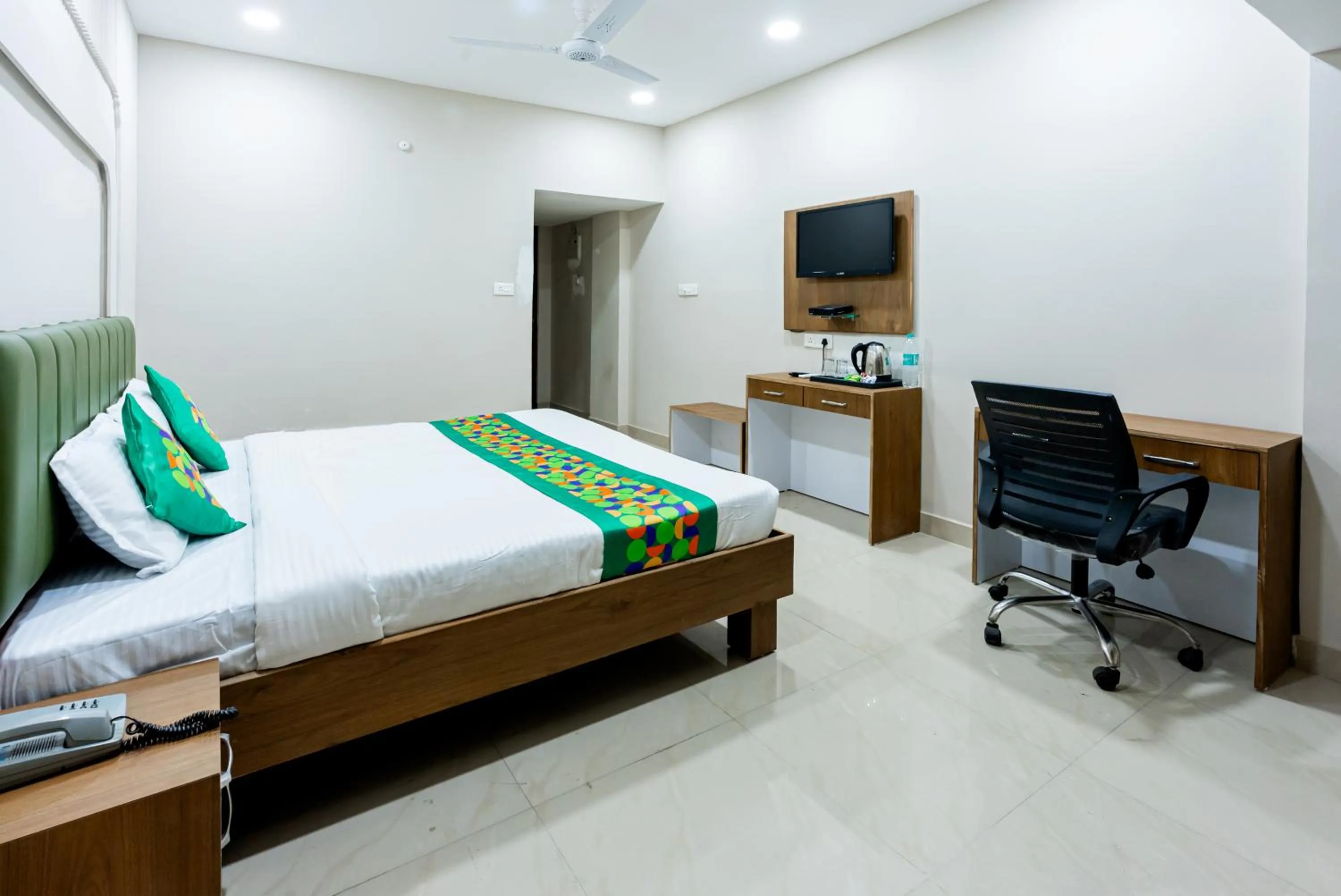 Bedroom in Treebo Edge Raipur Railway Station