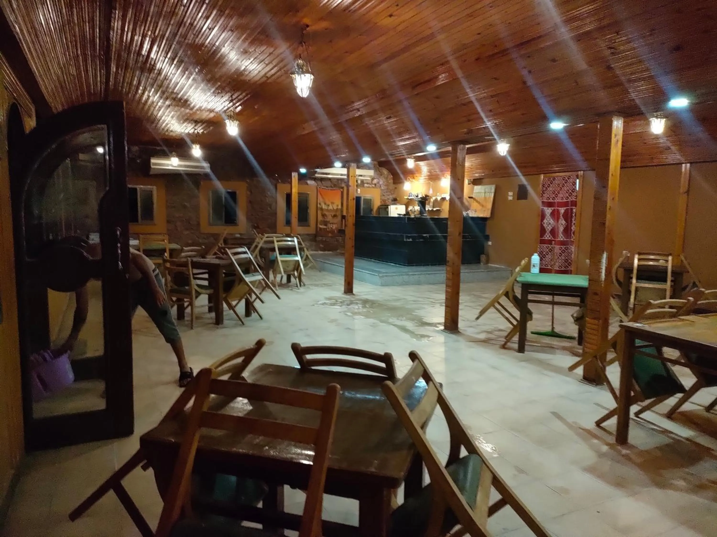 Restaurant/places to eat in OASIS Resort