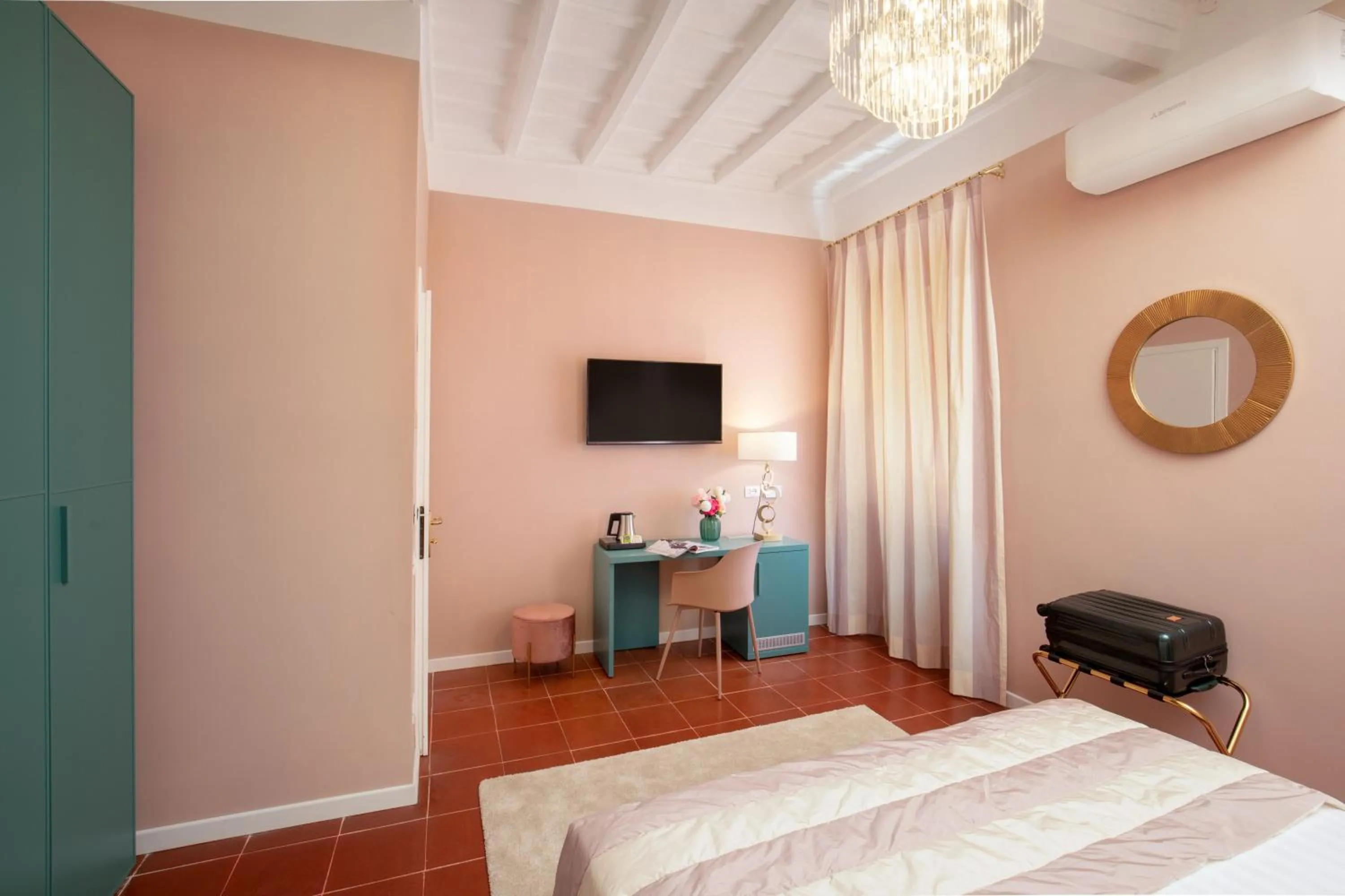 TV and multimedia, Bed in Belsiana House