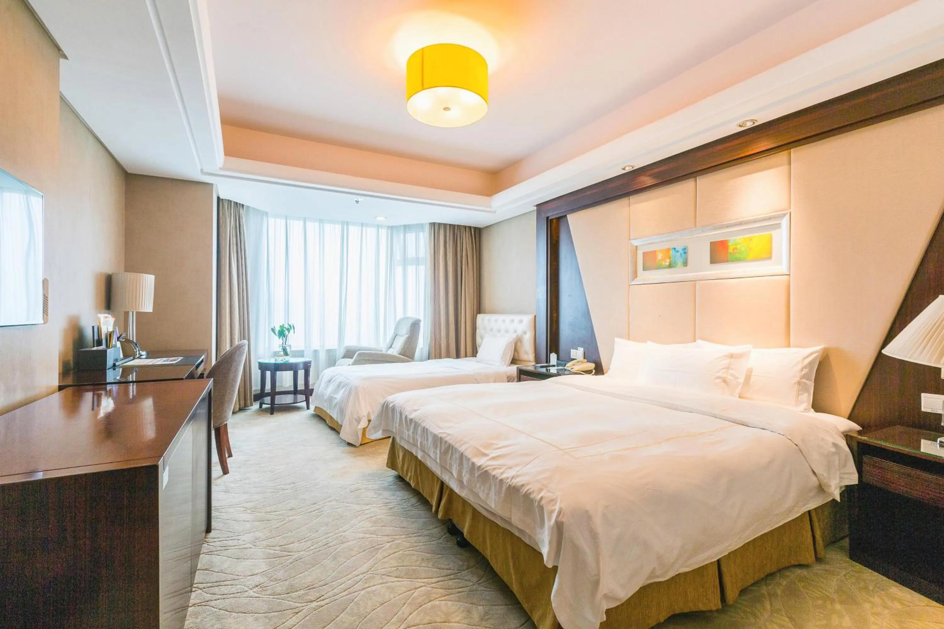 Photo of the whole room, Bed in Shu Guang International Hotel