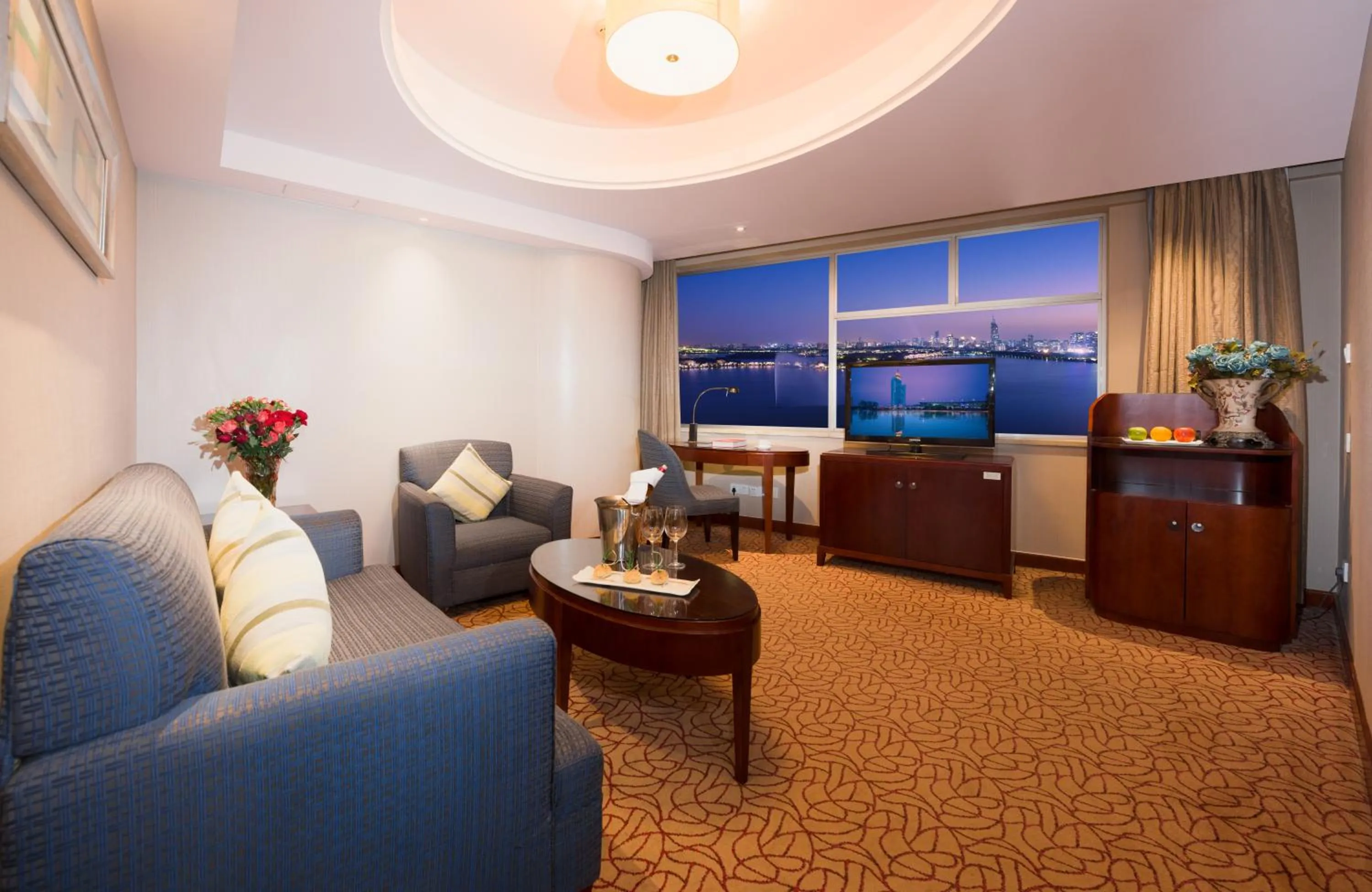 Living room in Shu Guang International Hotel