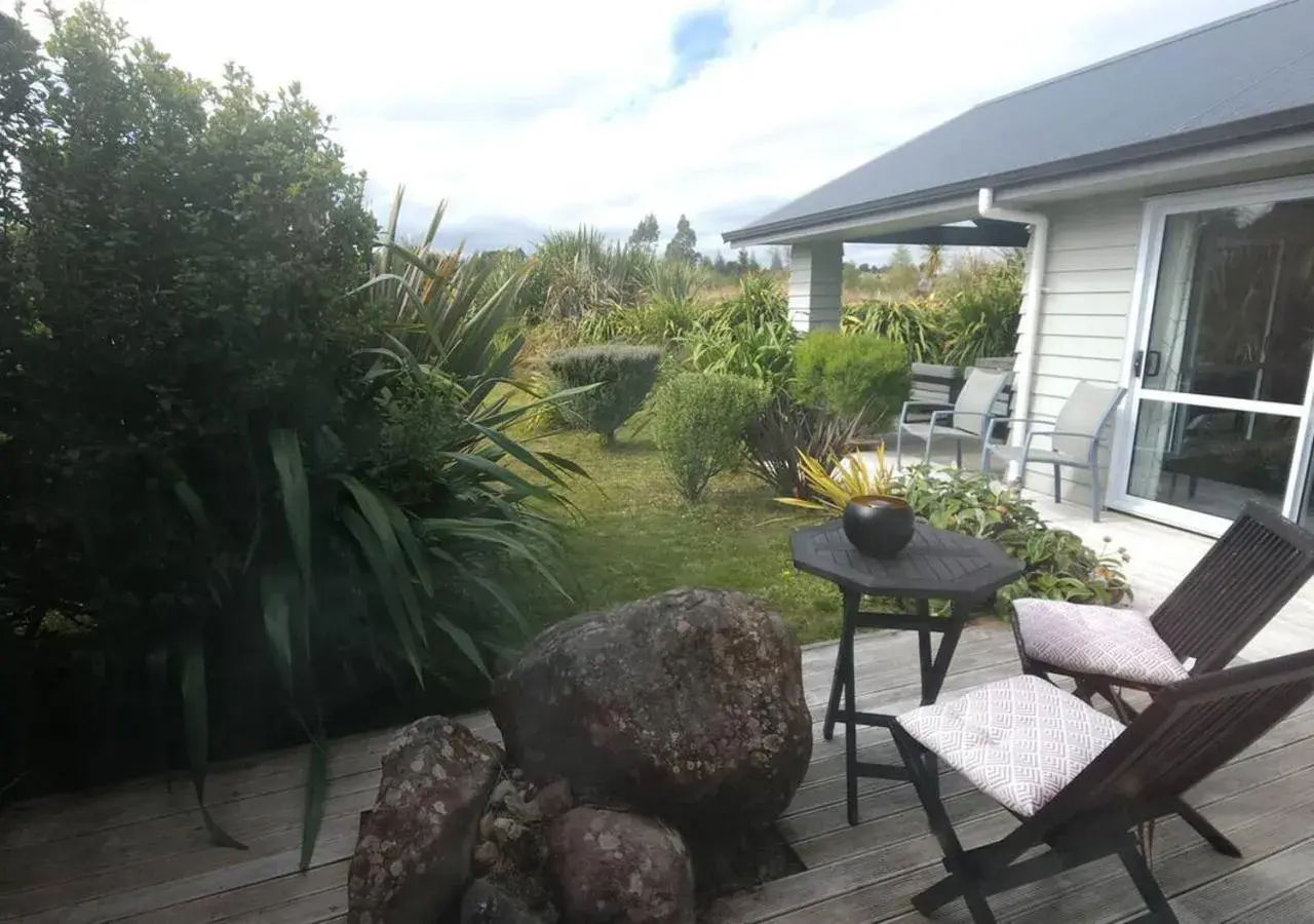 Deluxe Double Room in Tongariro Suites Deluxe Double Room in Tongariro Suites