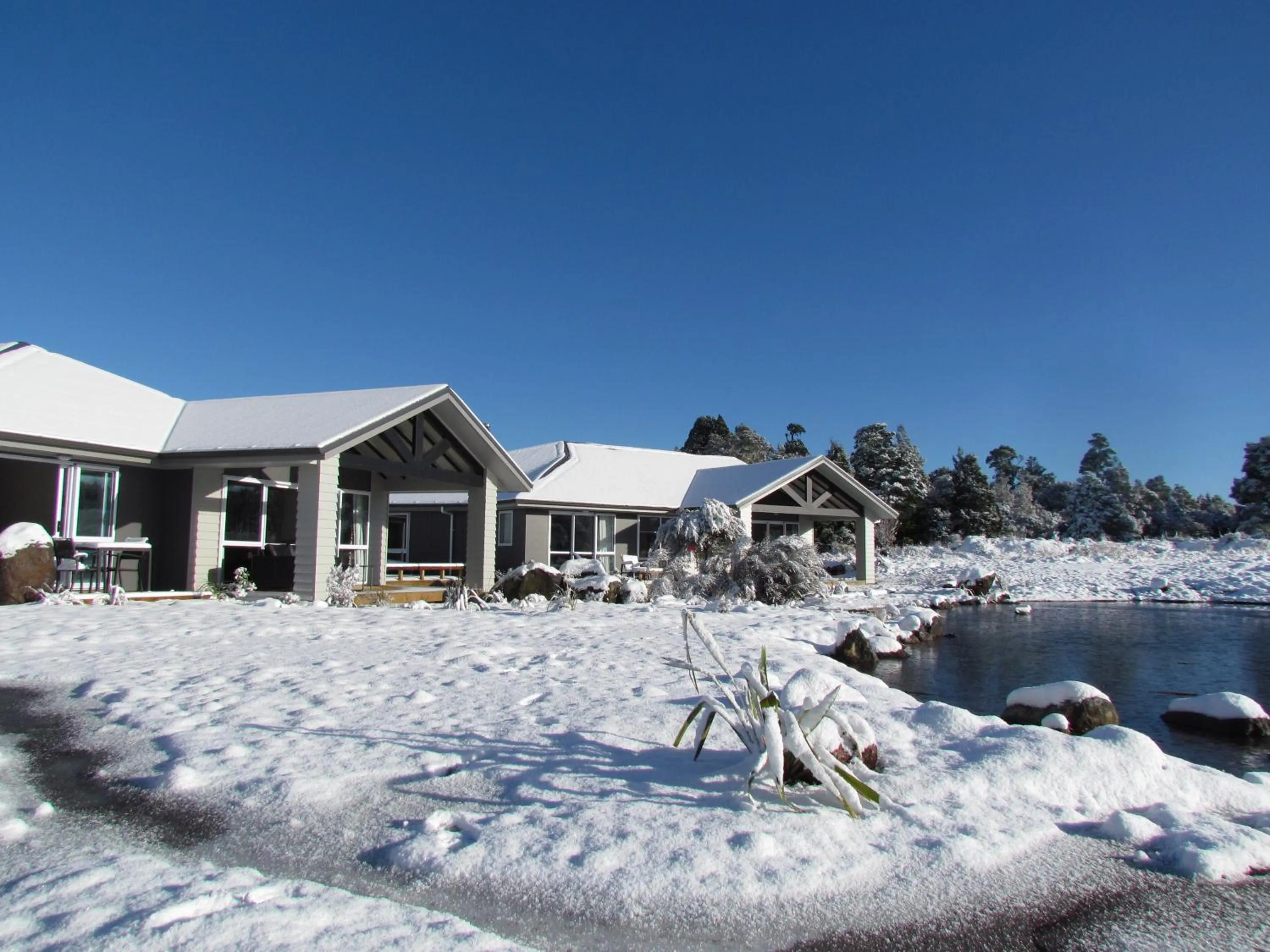 Facade/entrance in Tongariro Suites