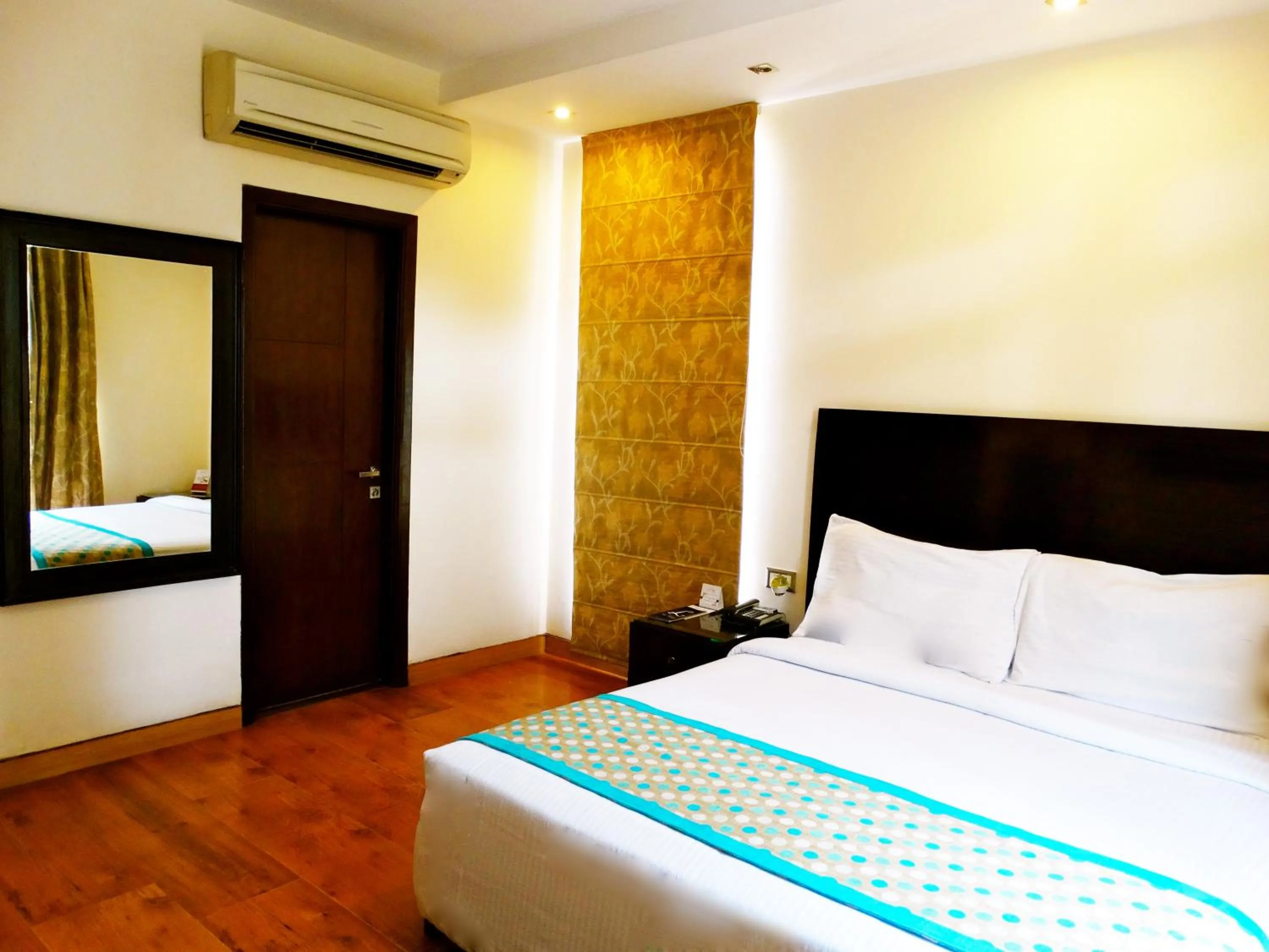 air conditioner in The Legend Inn Delhi