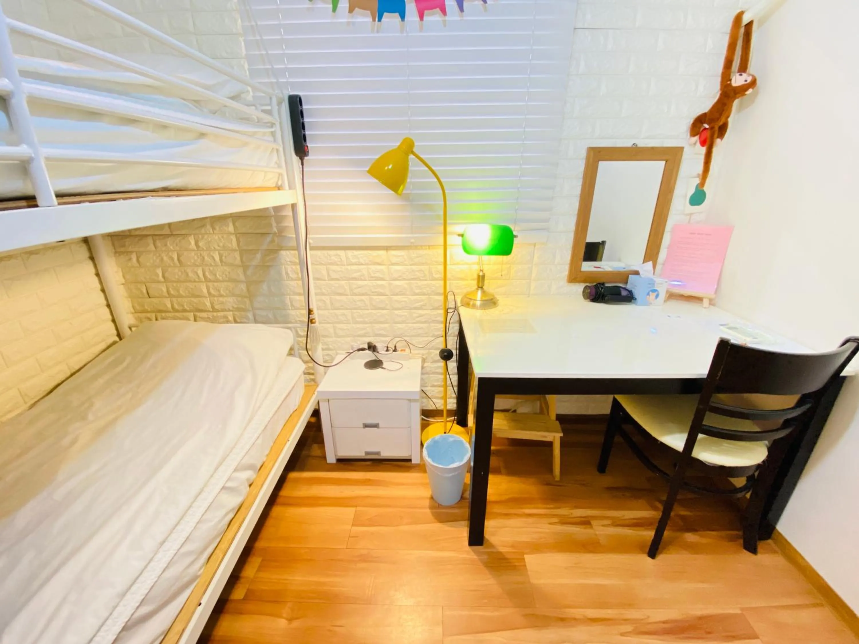 Photo of the whole room, Bed in Aroha Guesthouse Seoul Station