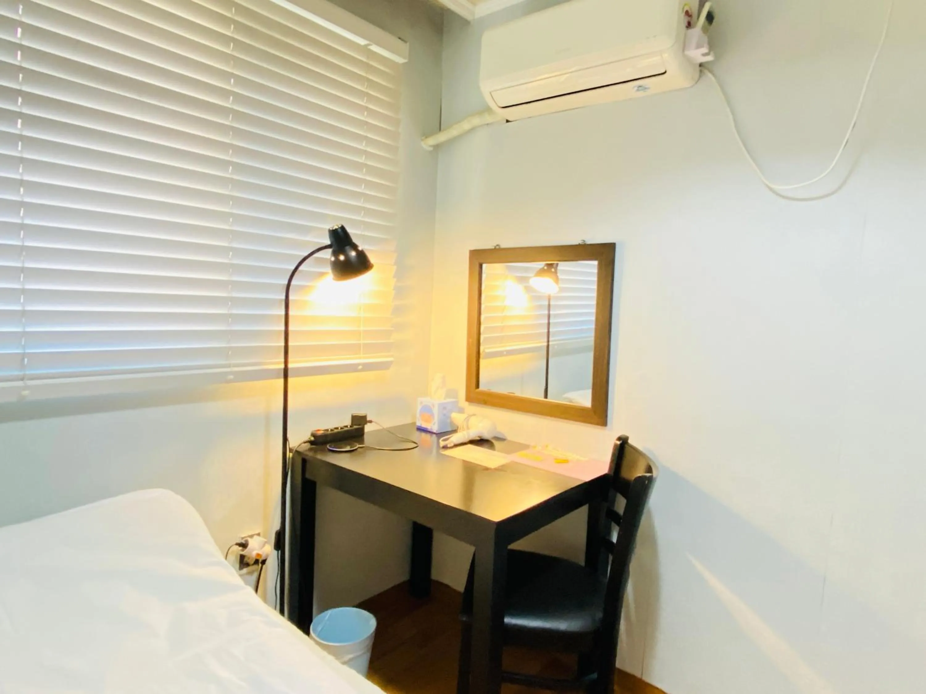 Photo of the whole room, Bed in Aroha Guesthouse Seoul Station