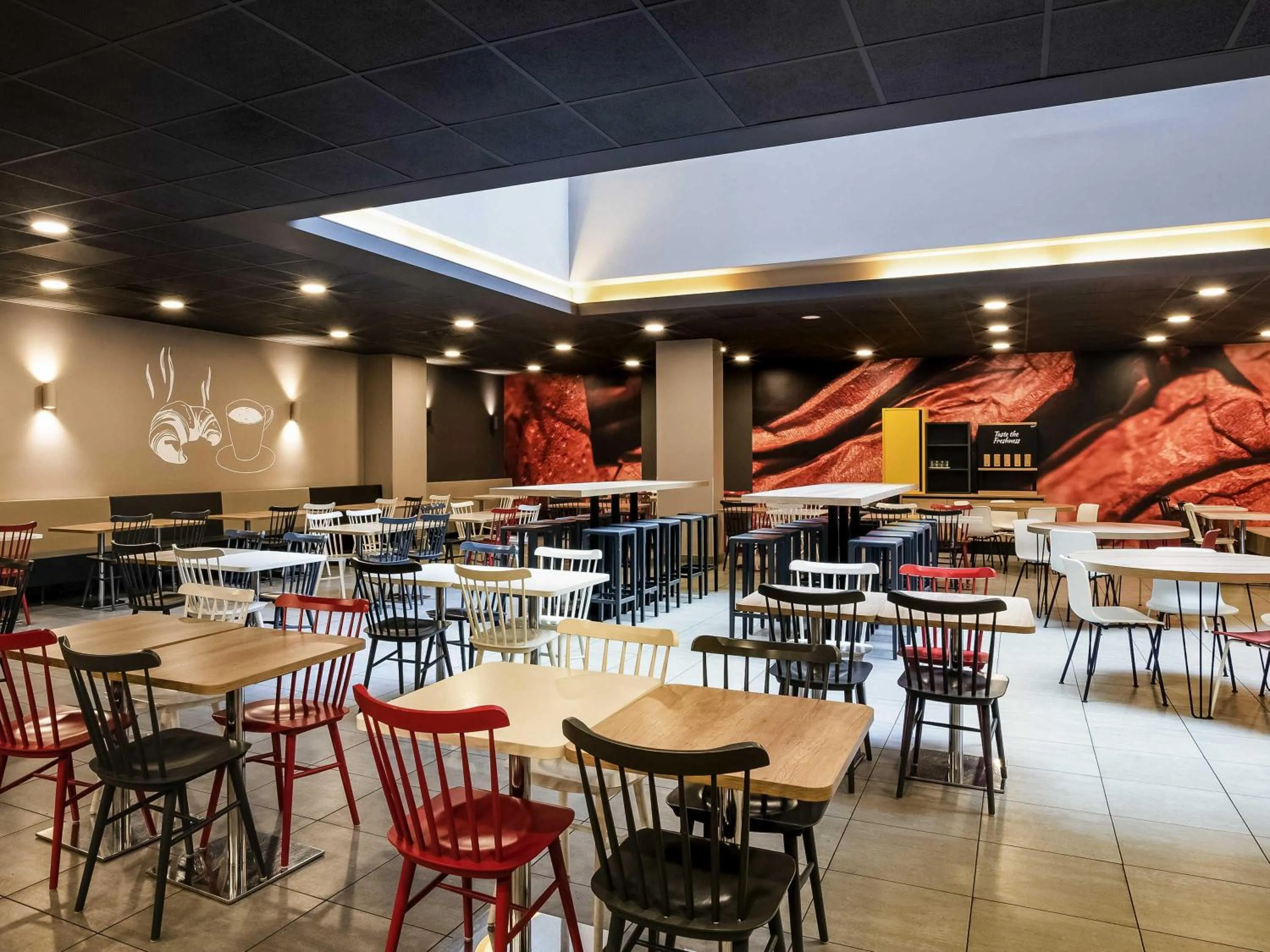 Restaurant/places to eat in Ibis Praha Old Town