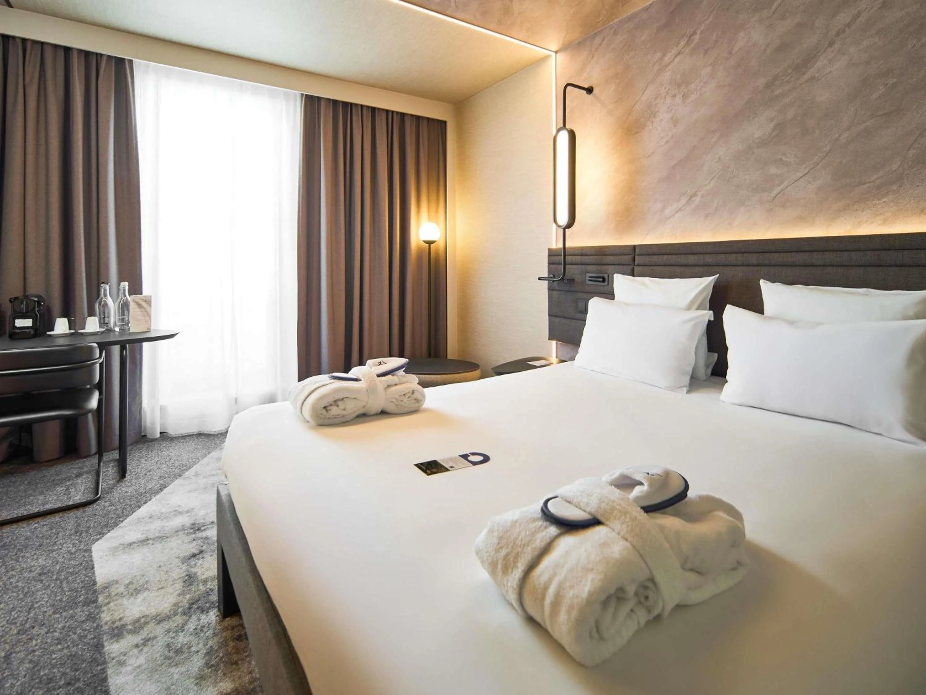 Coffee/tea facilities, Bed in Novotel Praha Wenceslas Square