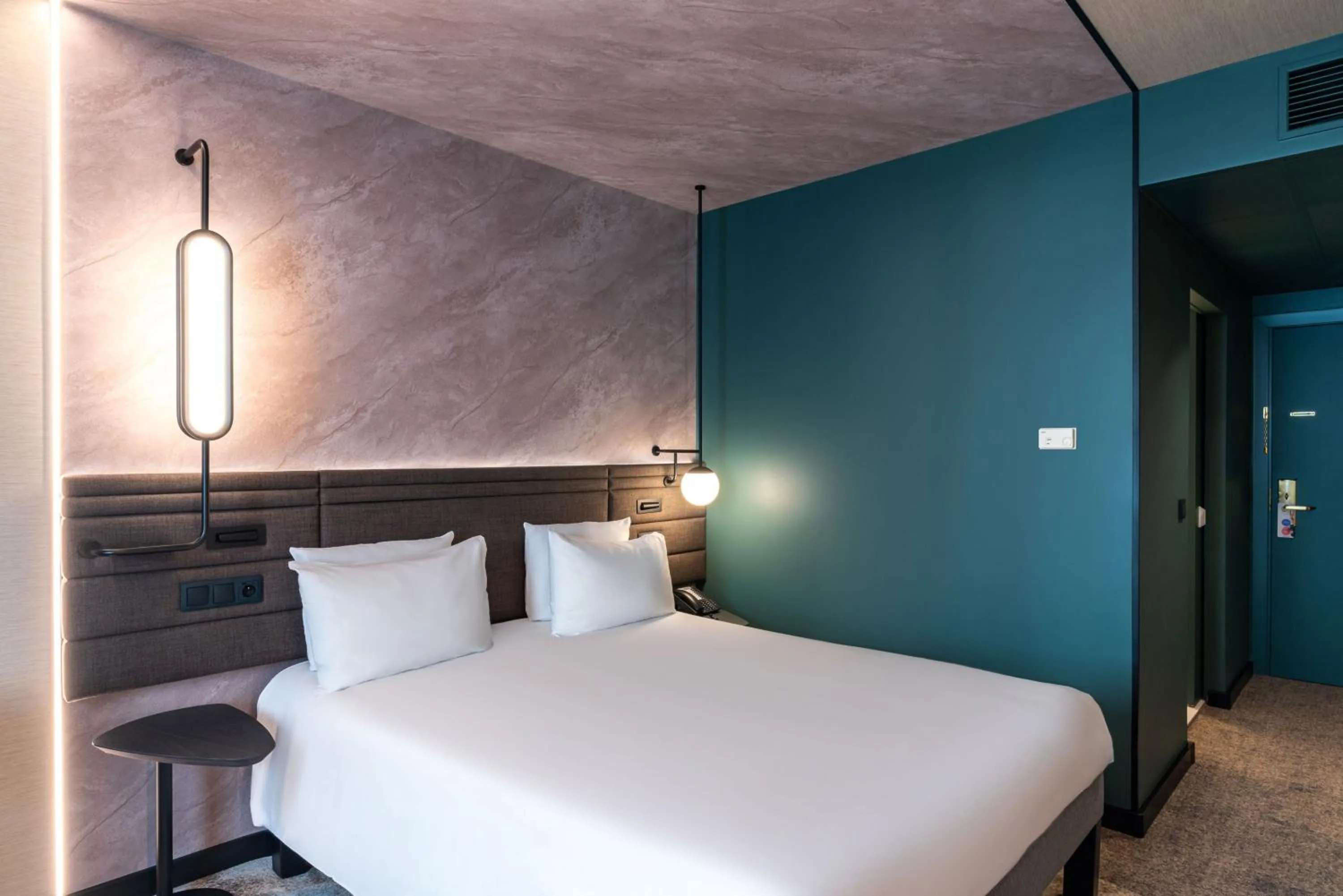 Bed in Novotel Praha Wenceslas Square