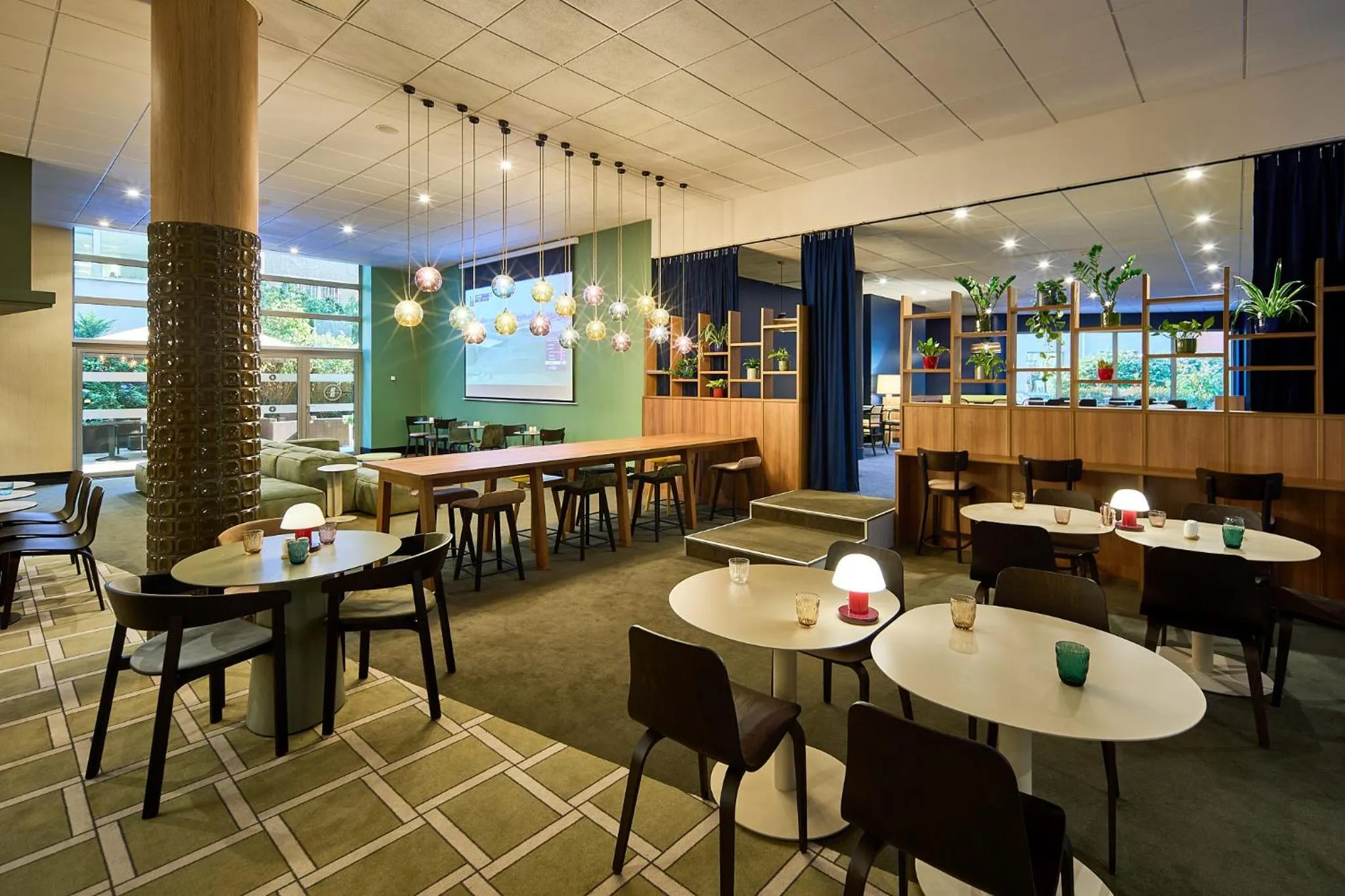Restaurant/places to eat in Novotel Praha Wenceslas Square