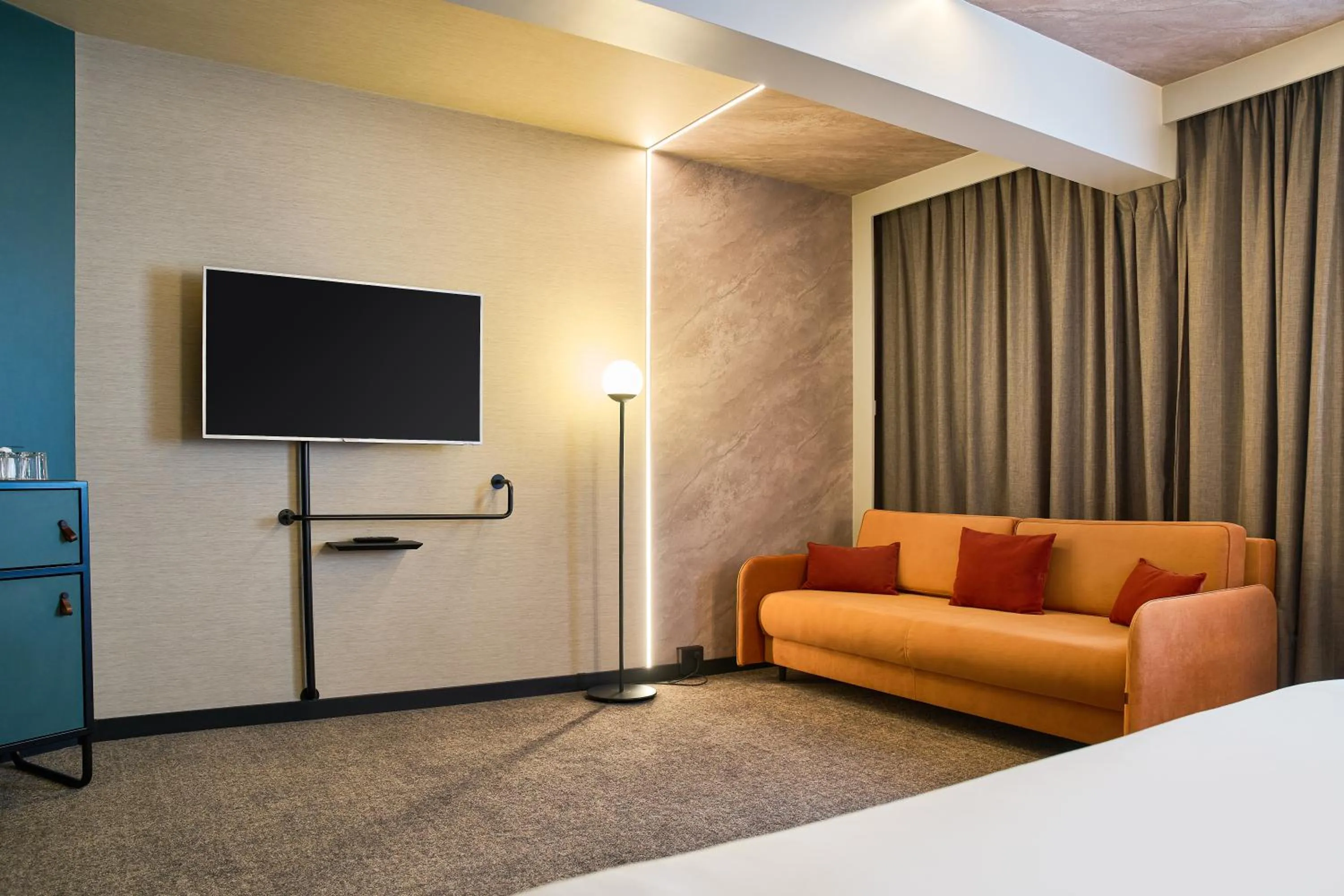 Seating area, Bed in Novotel Praha Wenceslas Square