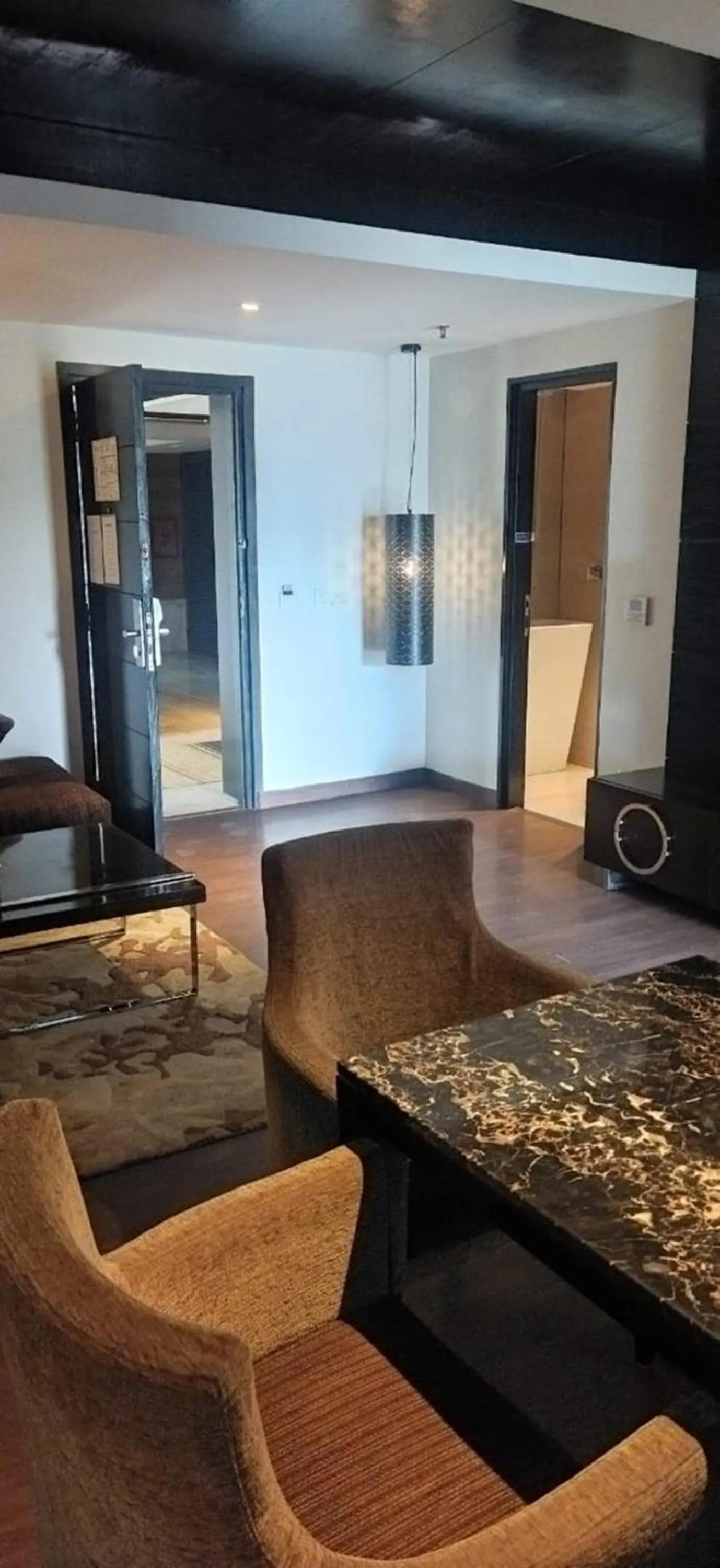 Living room in Fortune District Centre, Ghaziabad - Member ITC Hotels' Group