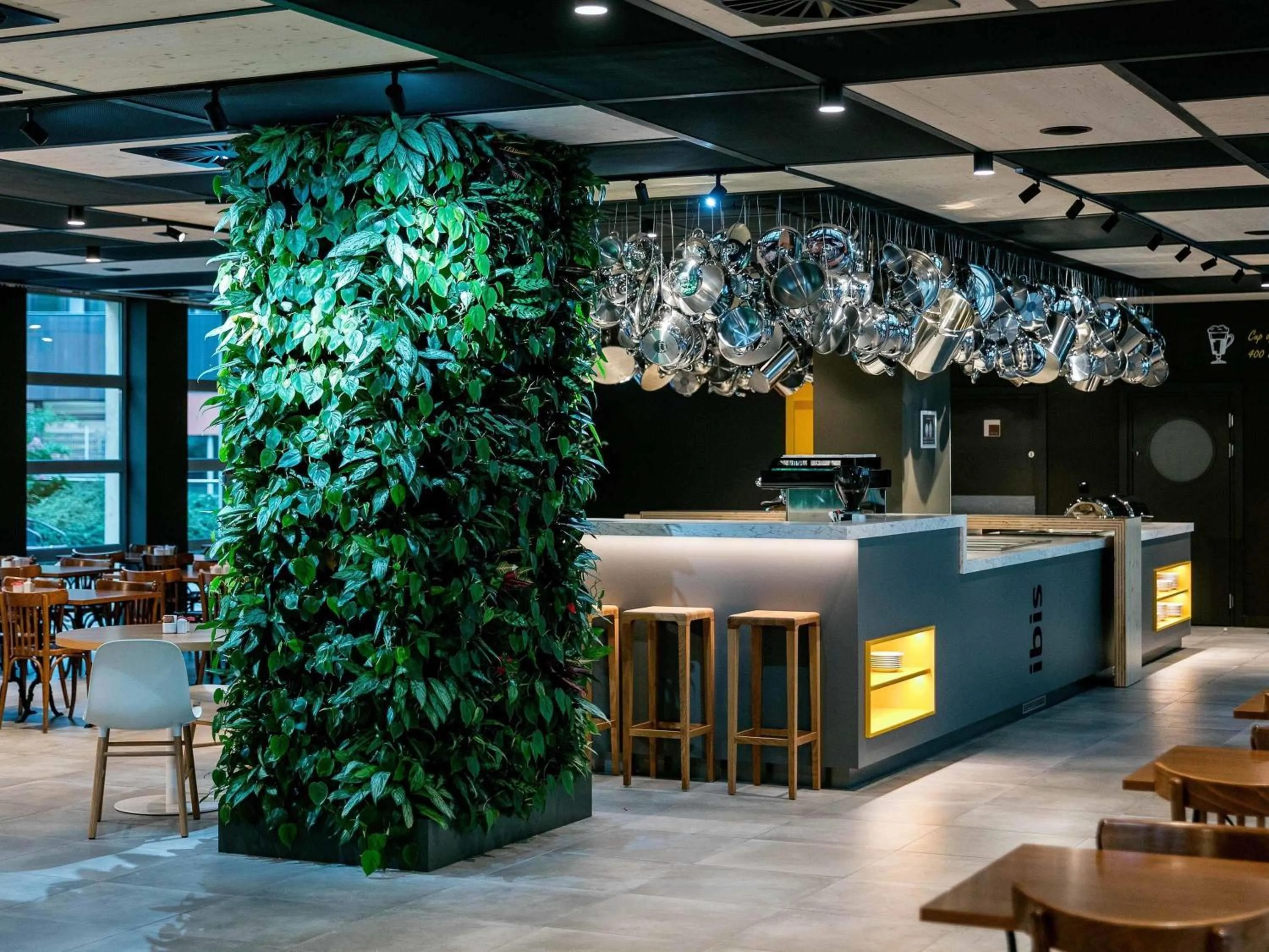 Restaurant/places to eat in Ibis Praha Wenceslas Square