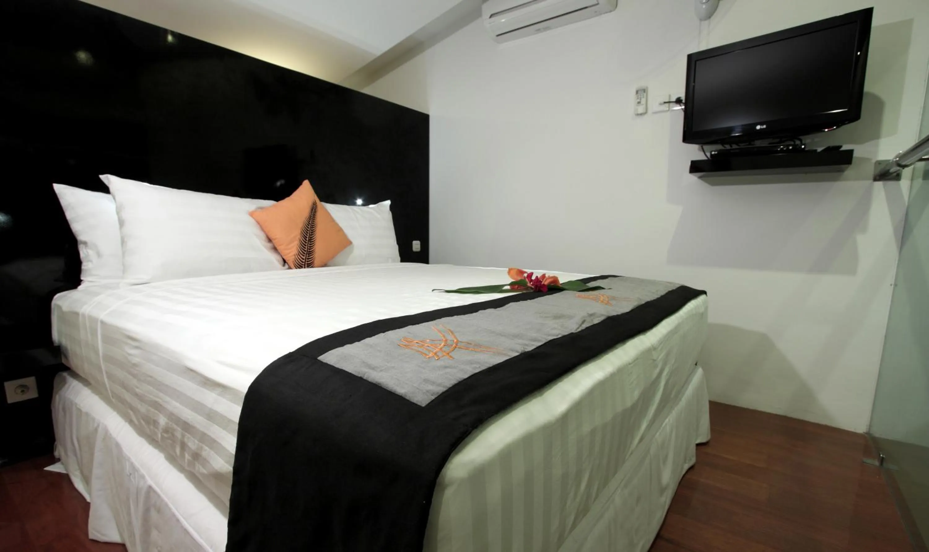 Bedroom, Bed in Bali Yarra Villas - Seminyak