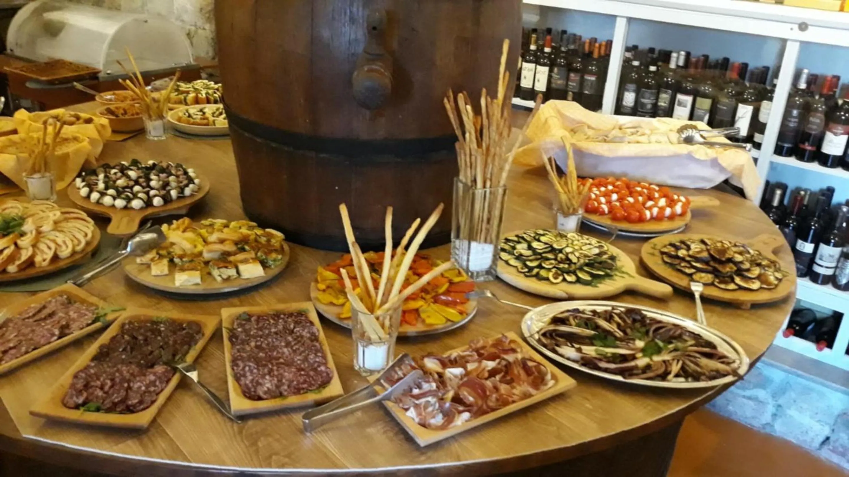 Food and drinks in Antico Borgo La Commenda