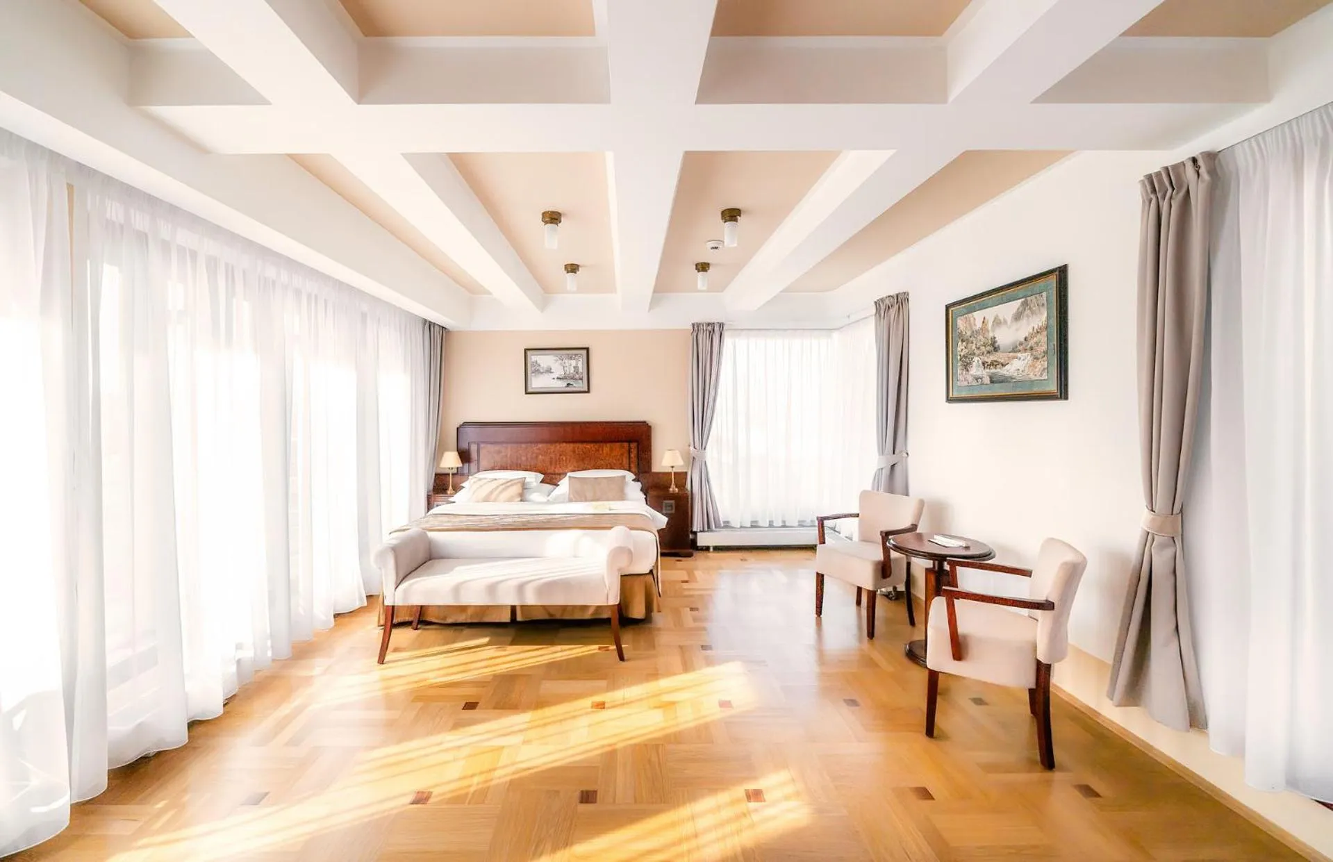 Photo of the whole room, Bed in Majestic Plaza Hotel Prague