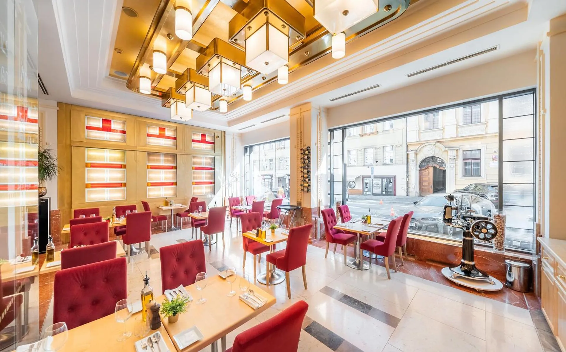 Restaurant/places to eat in Majestic Plaza Hotel Prague