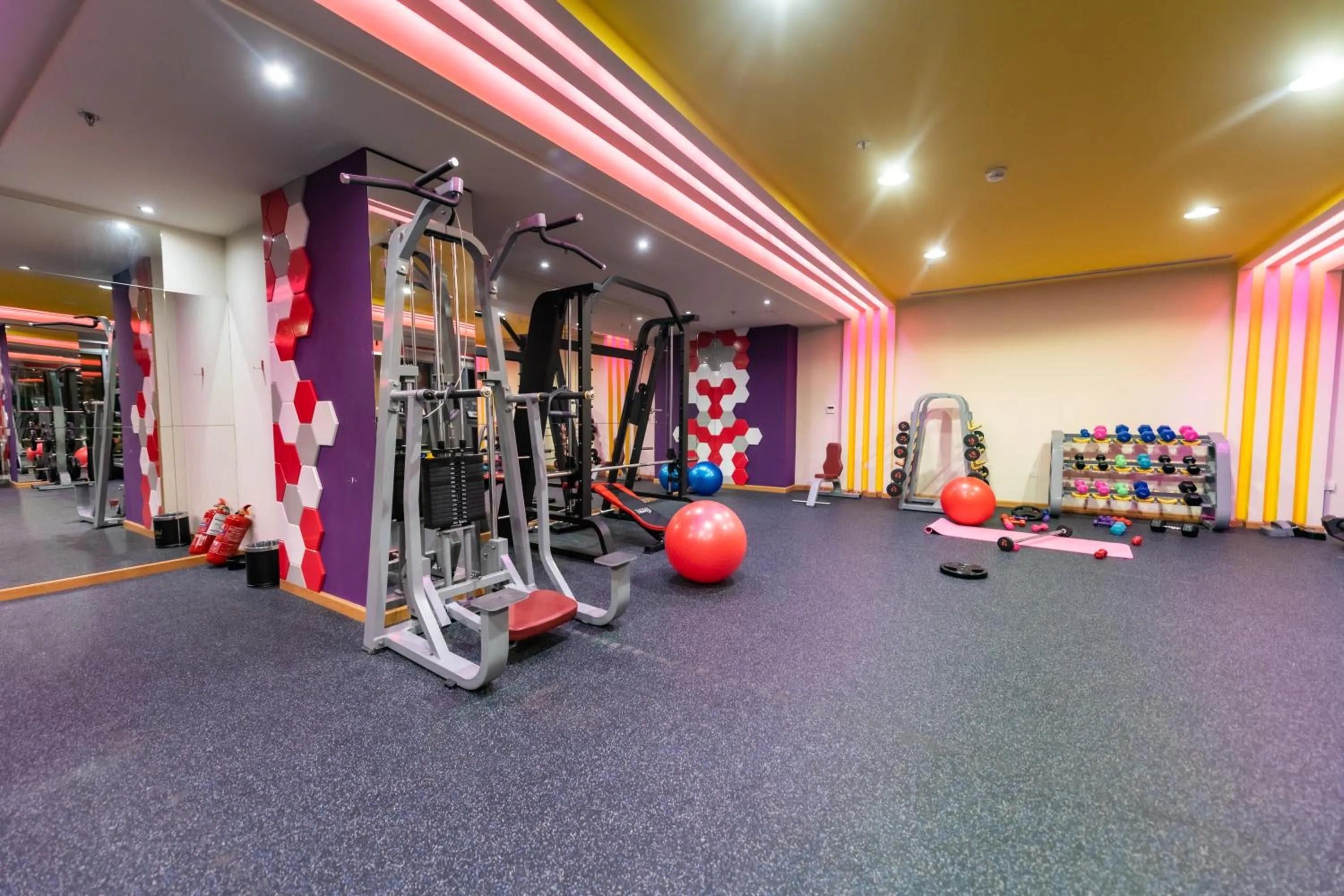 Fitness centre/facilities in WA Hotel