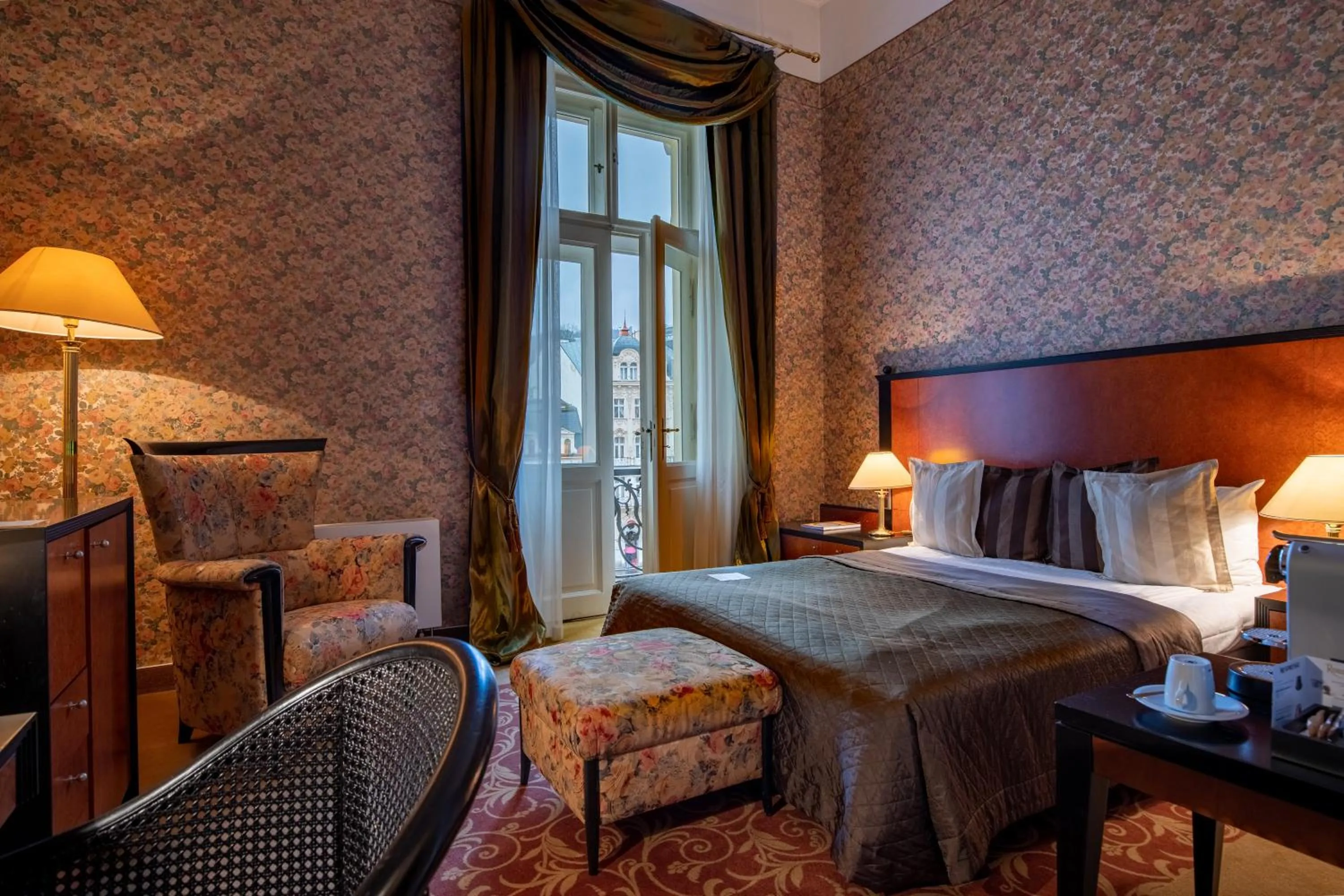 Bed in Grandhotel Pupp