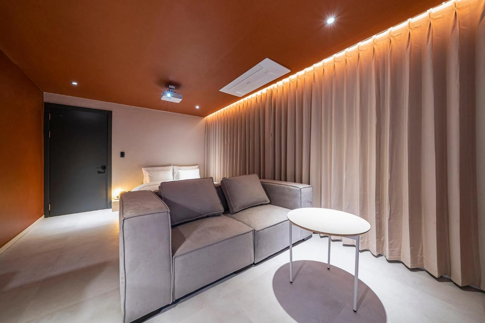 Bed in Croissant Hotel Guri by Aank