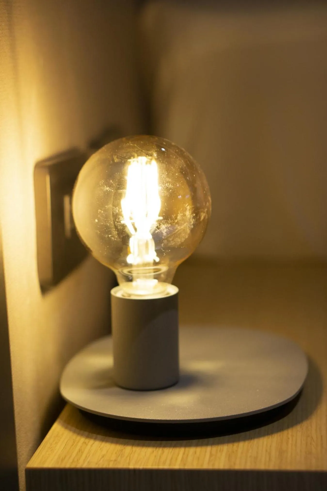 Decorative detail in Croissant Hotel Guri by Aank