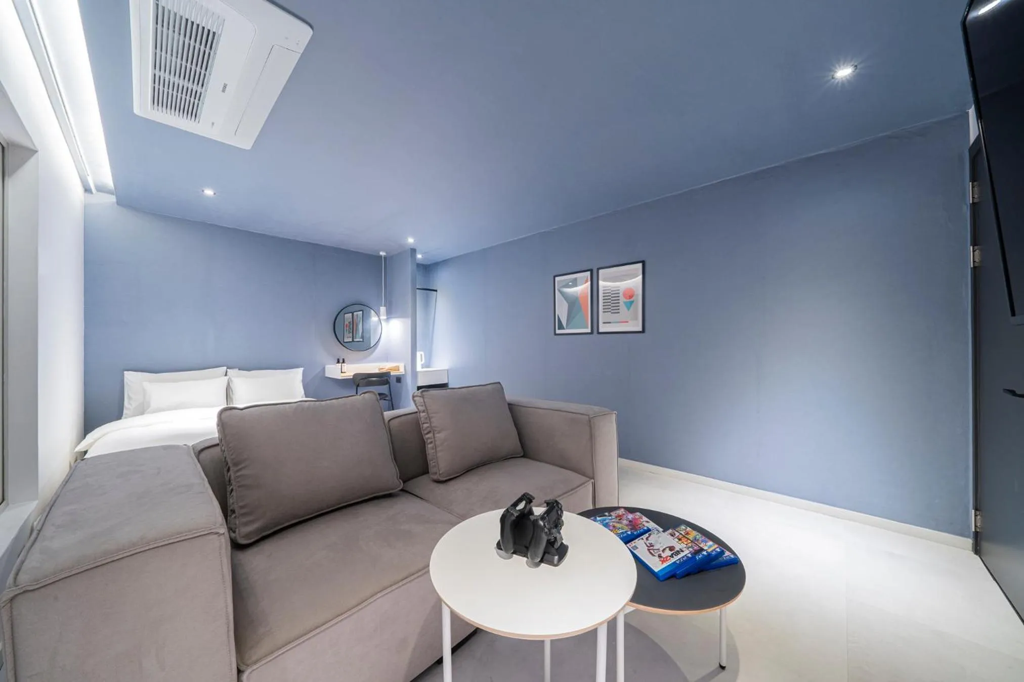 Bed in Croissant Hotel Guri by Aank