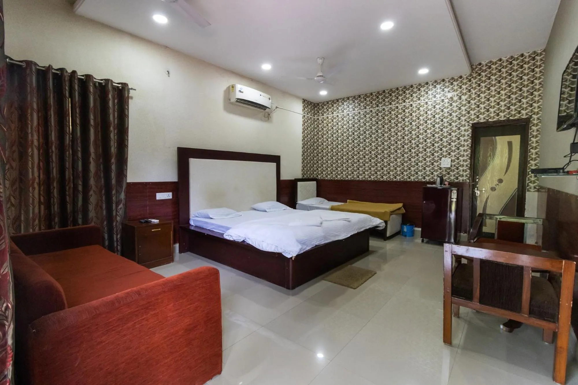 Bedroom, Bed in Vrindavan Gopala Resort