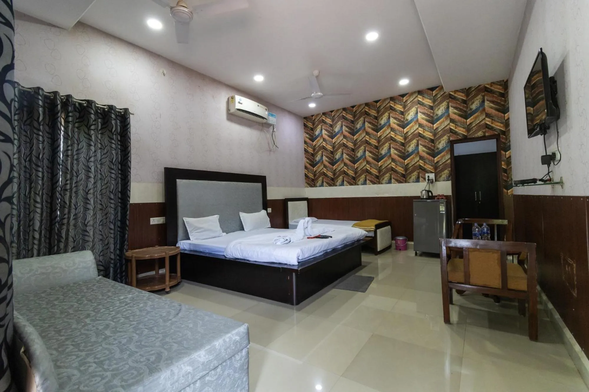 Bedroom, Bed in Vrindavan Gopala Resort