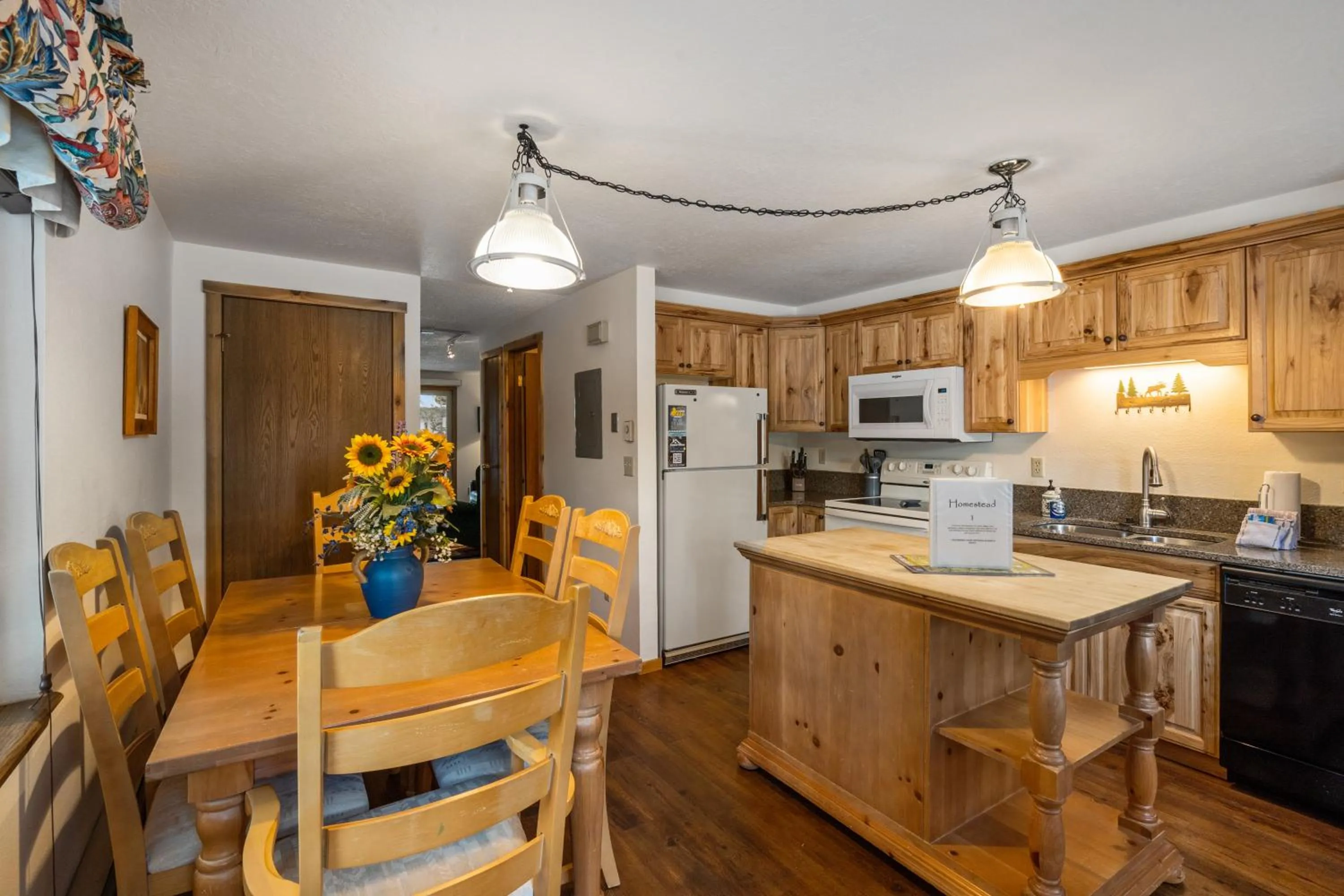 Kitchen or kitchenette in Homestead #1