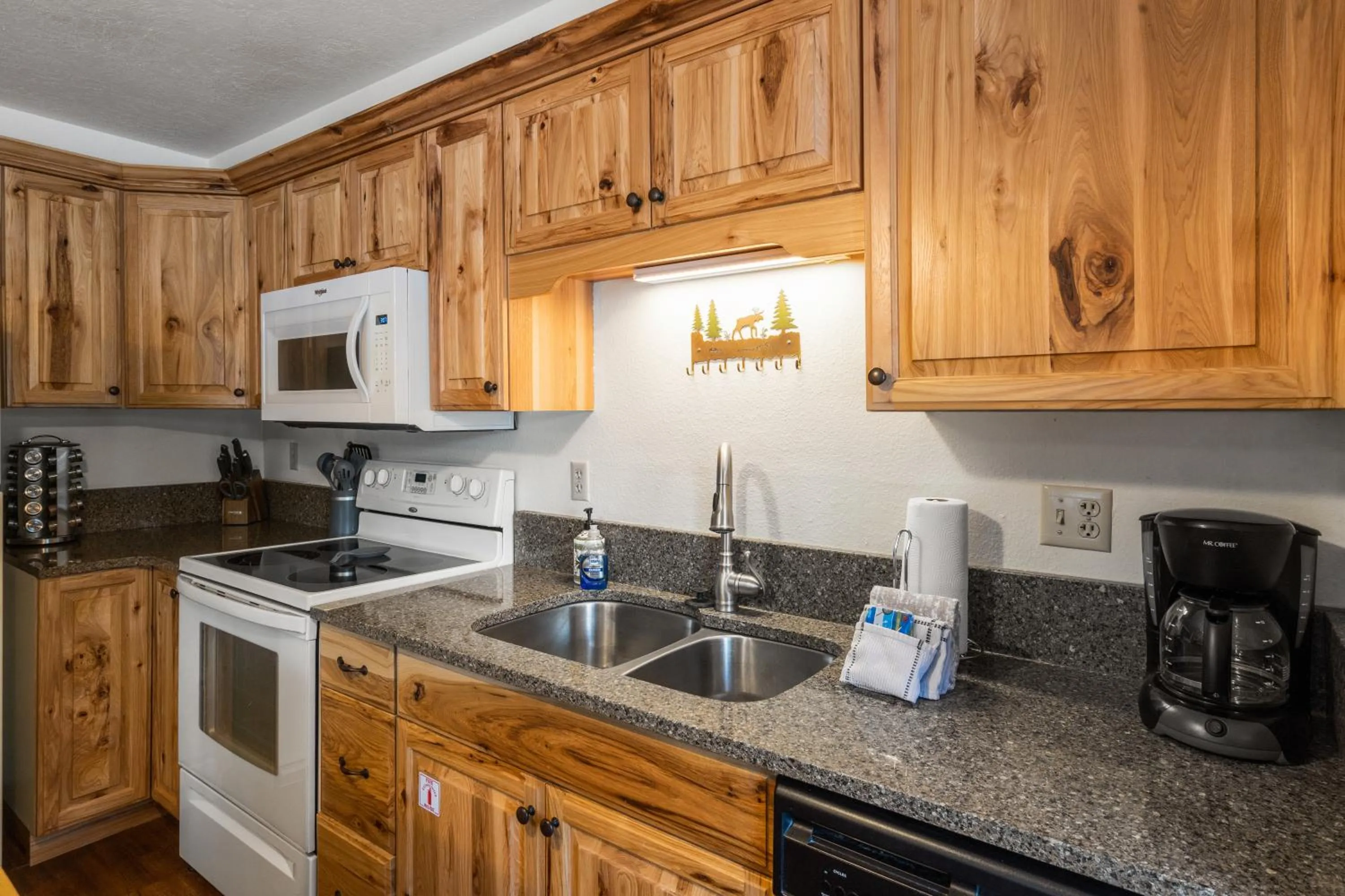 Coffee/tea facilities in Homestead #1