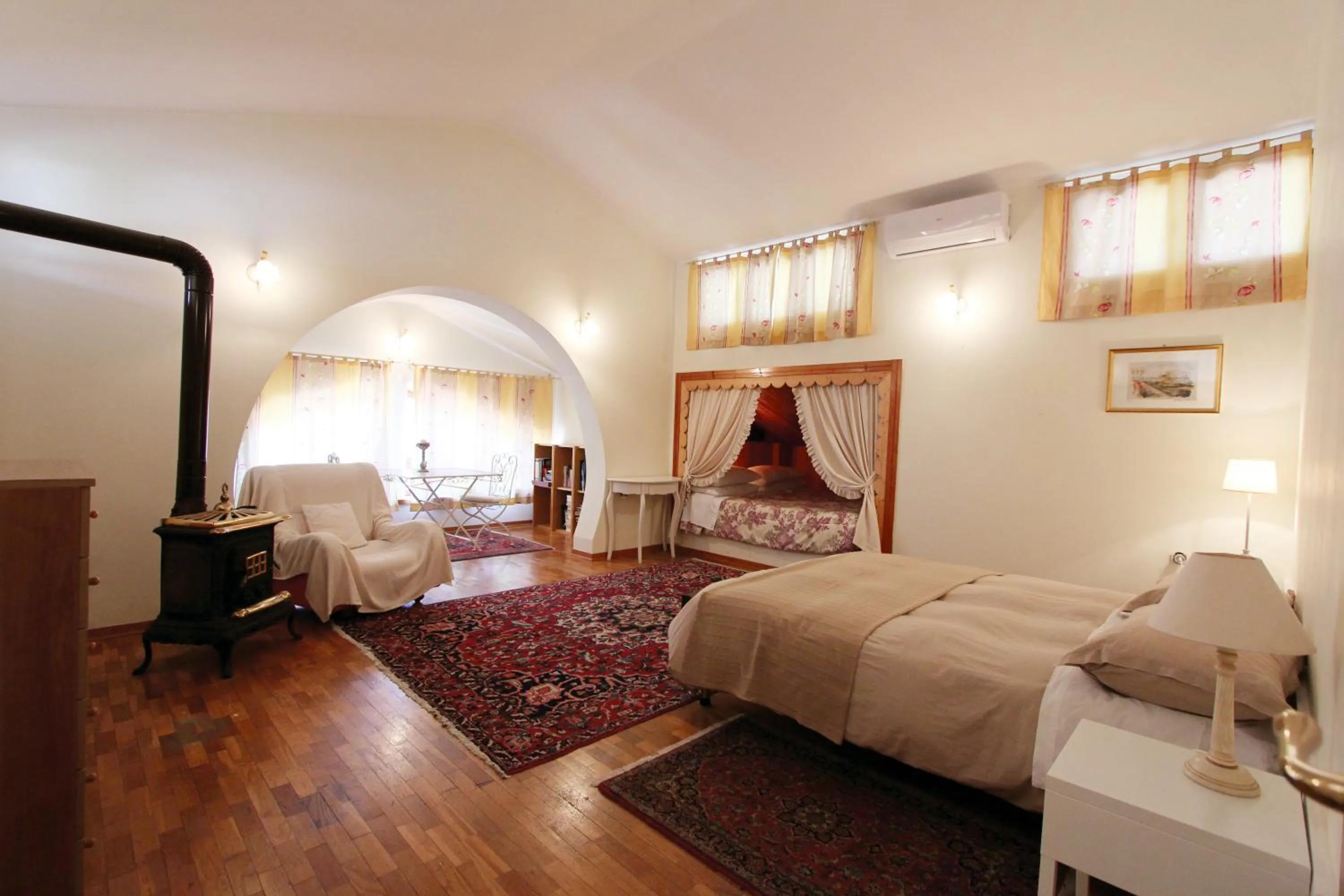 Bedroom, Bed in Villa Carol Appartamento e B&B
