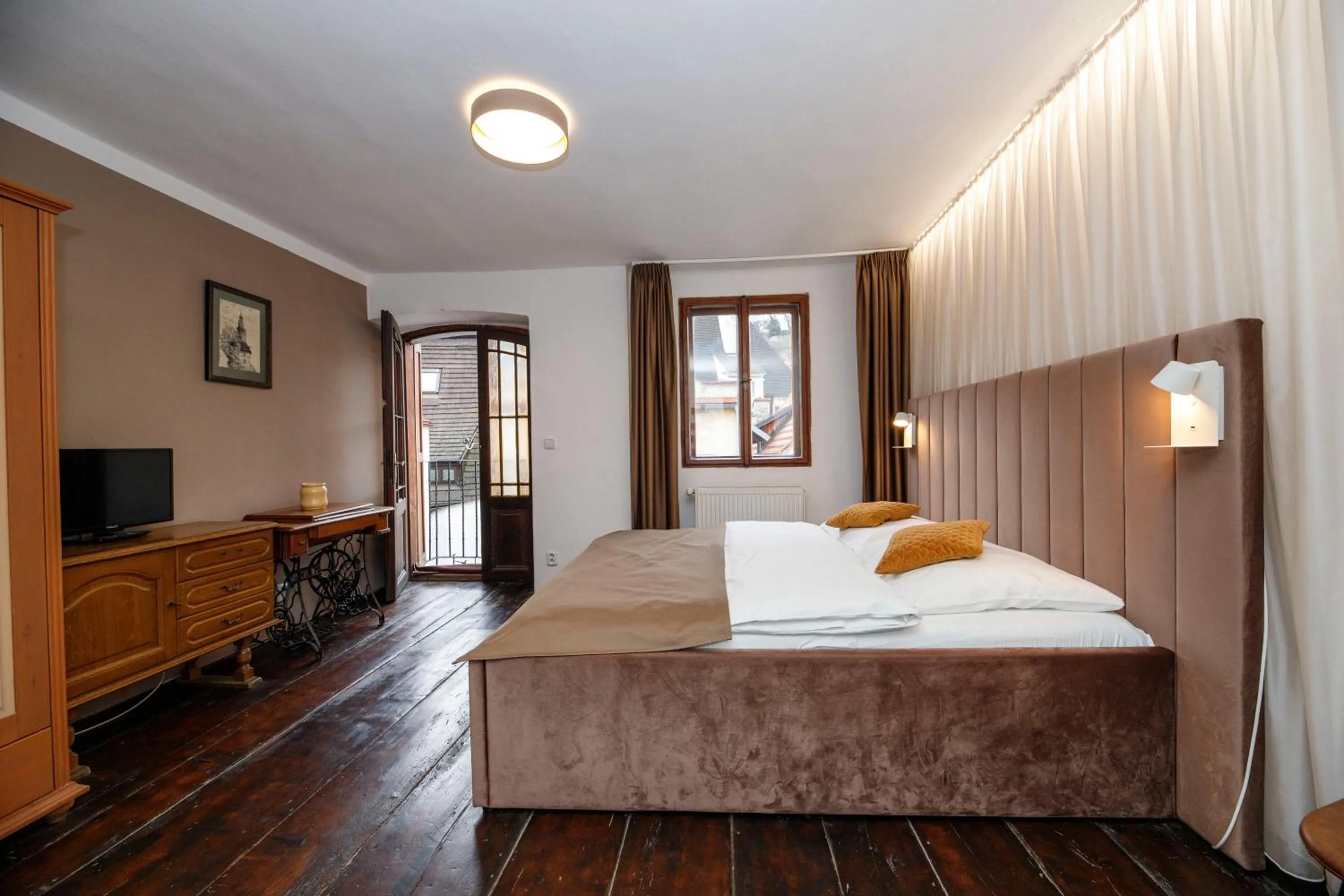 Bed in Hotel Svambersky dum