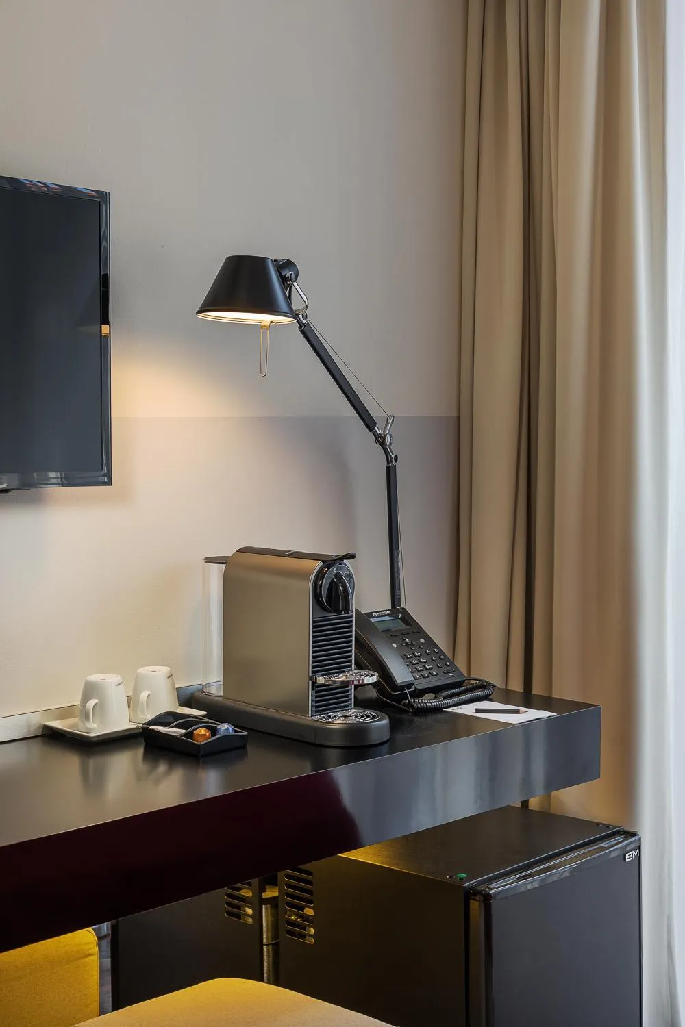 Coffee/tea facilities in Perla Hotel