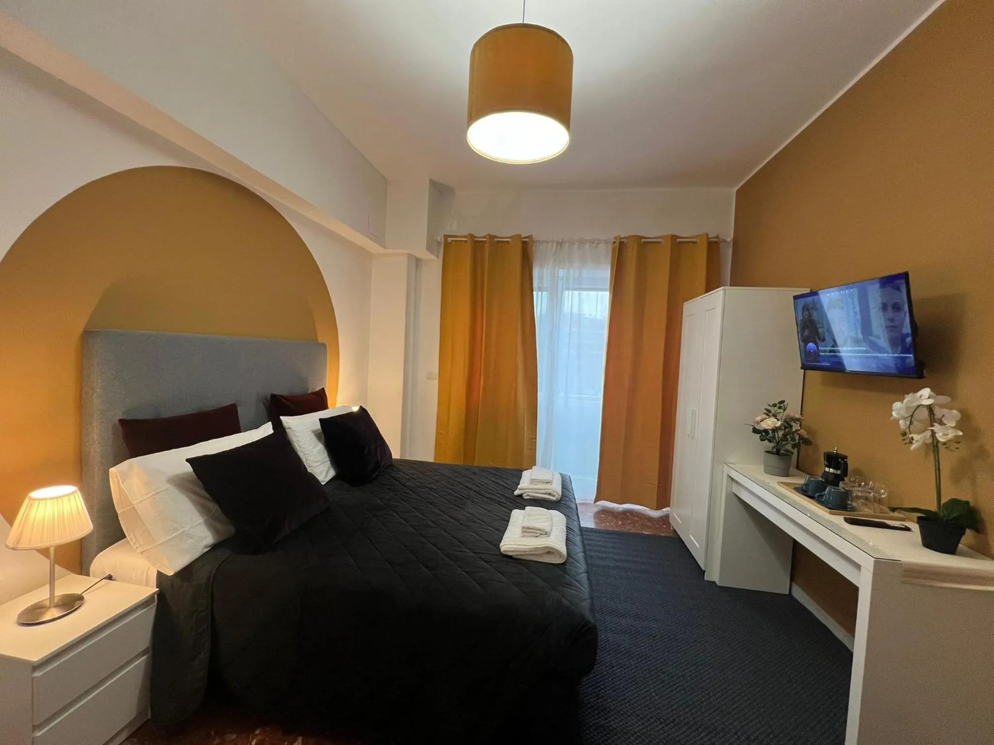 Bed in Appia Avenue 639