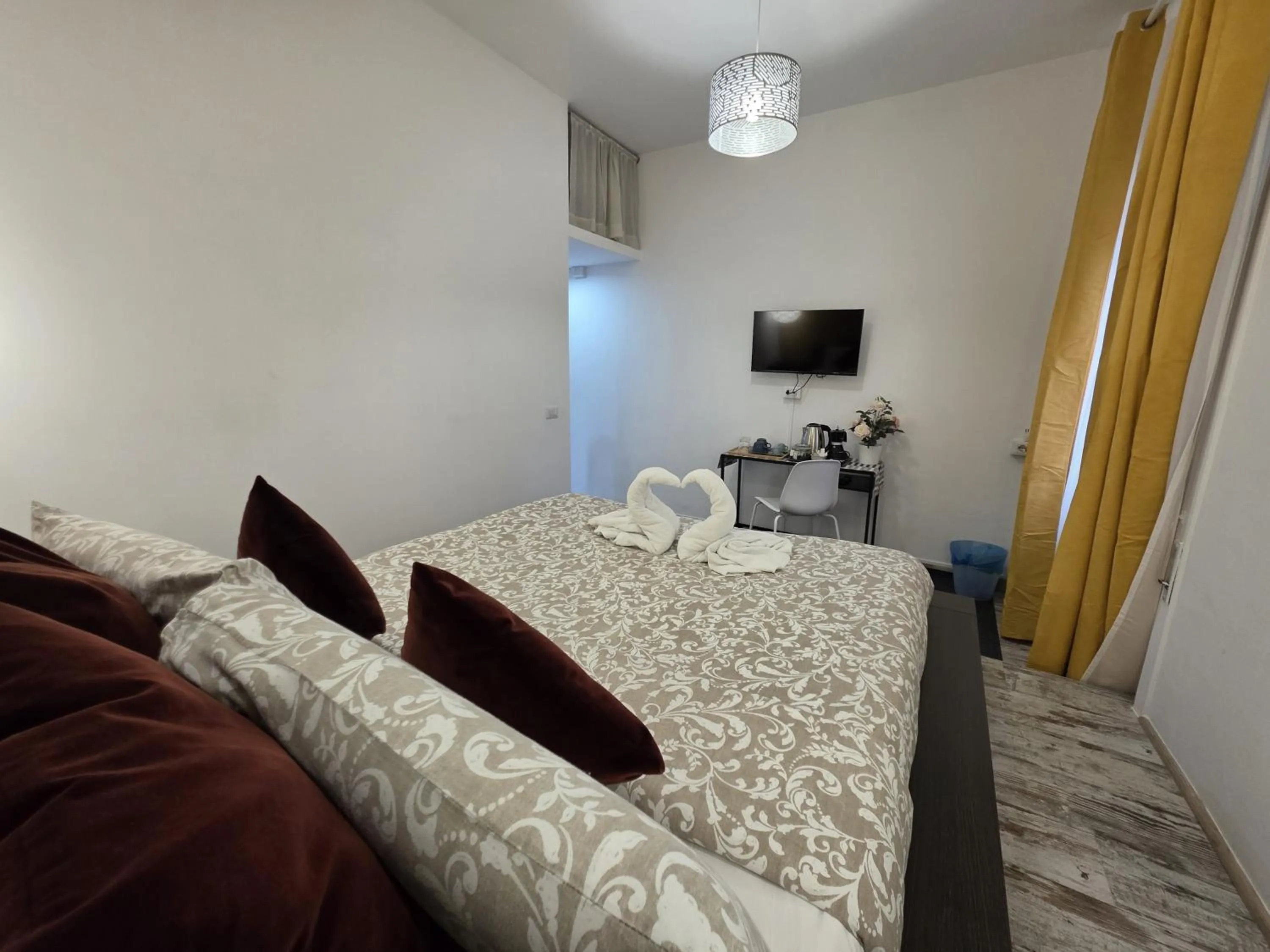 Bed in Appia Avenue 639