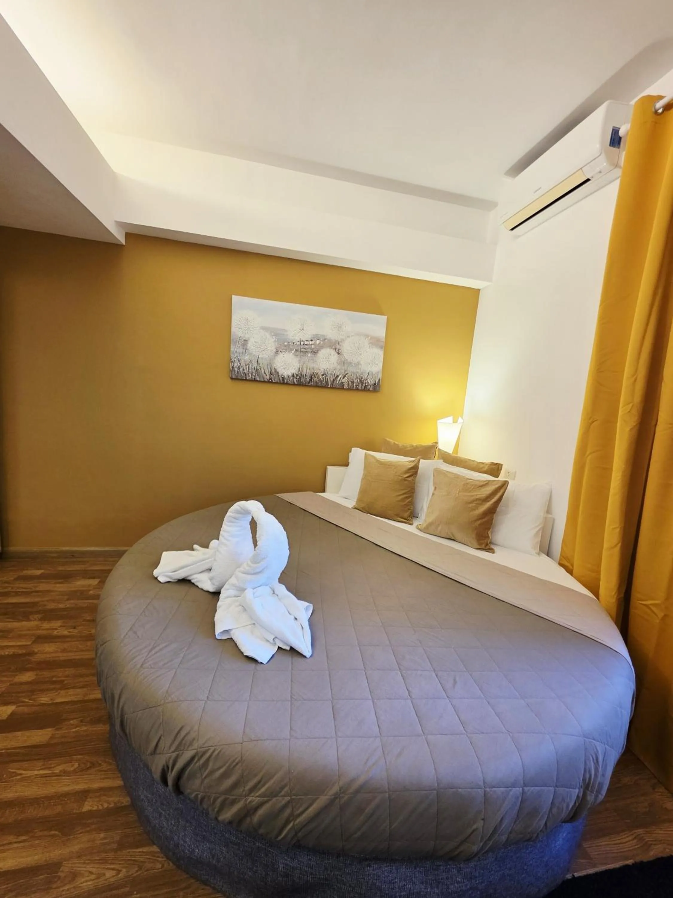 Bed in Appia Avenue 639