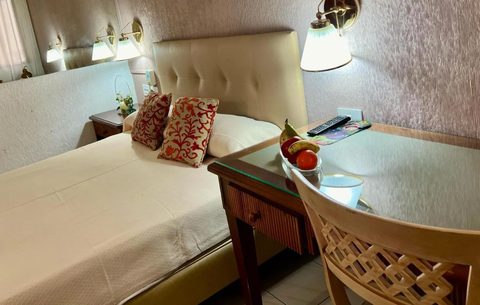 Decorative detail, Bed in Hotel Atlántico Centro