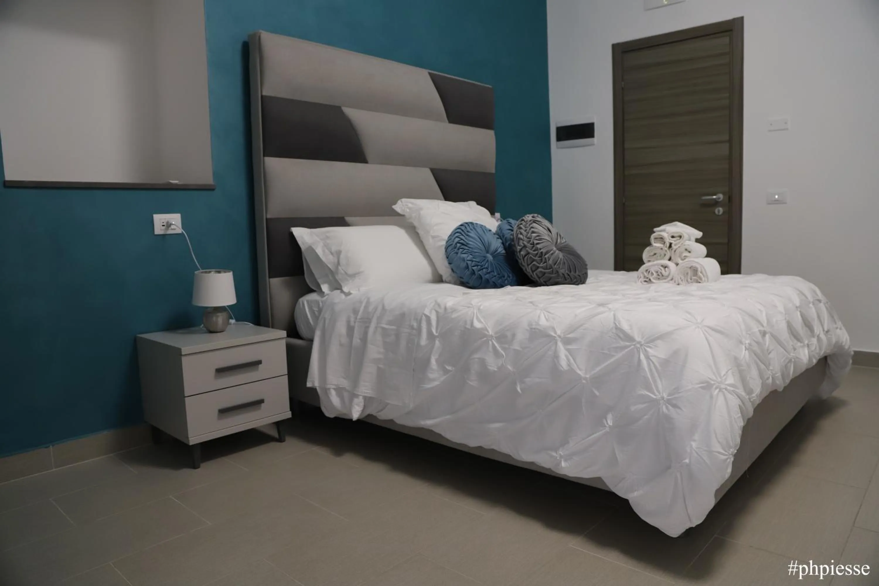 Bedroom, Bed in Emerella Luxury Suites-Siderno Lungomare