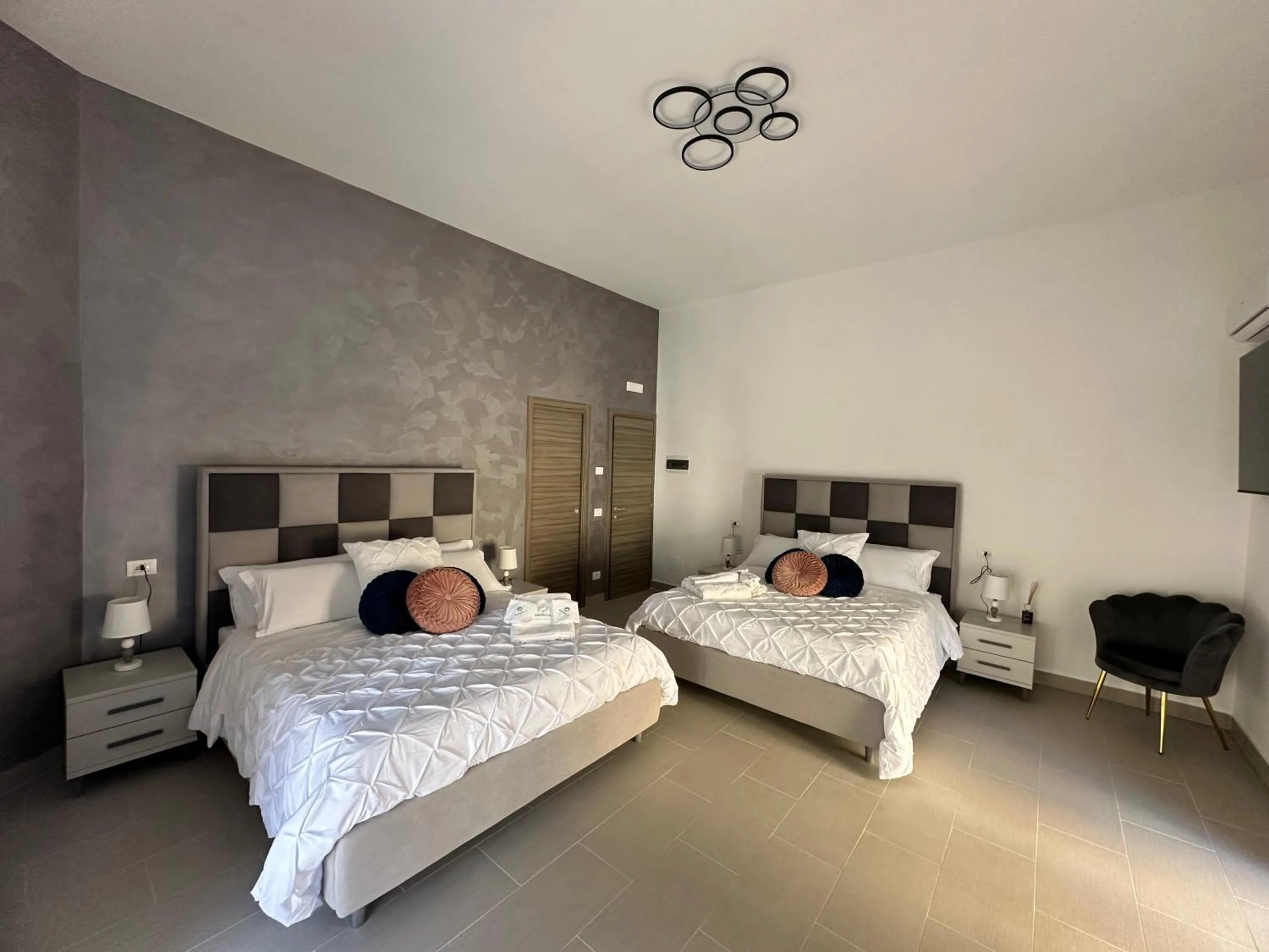 Bedroom, Bed in Emerella Luxury Suites-Siderno Lungomare