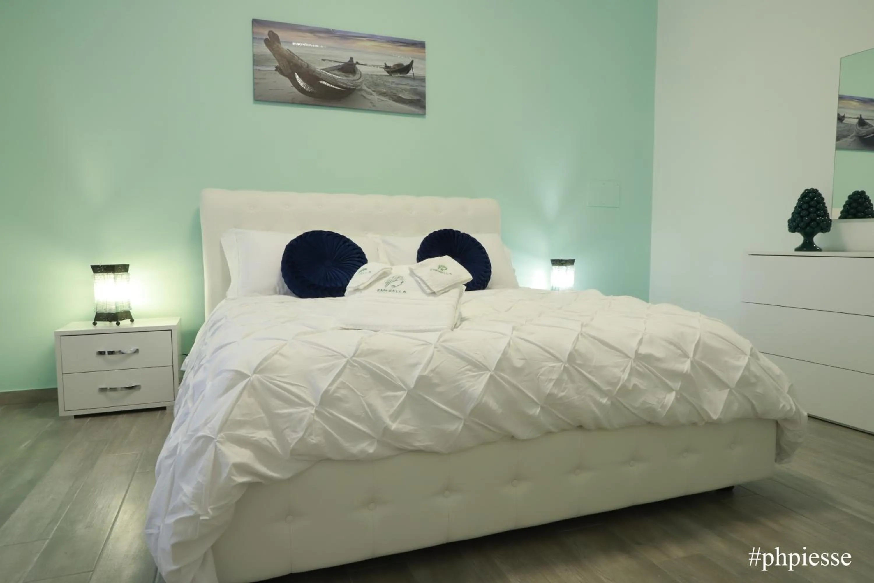 Bed in Emerella Luxury Suites-Siderno Lungomare
