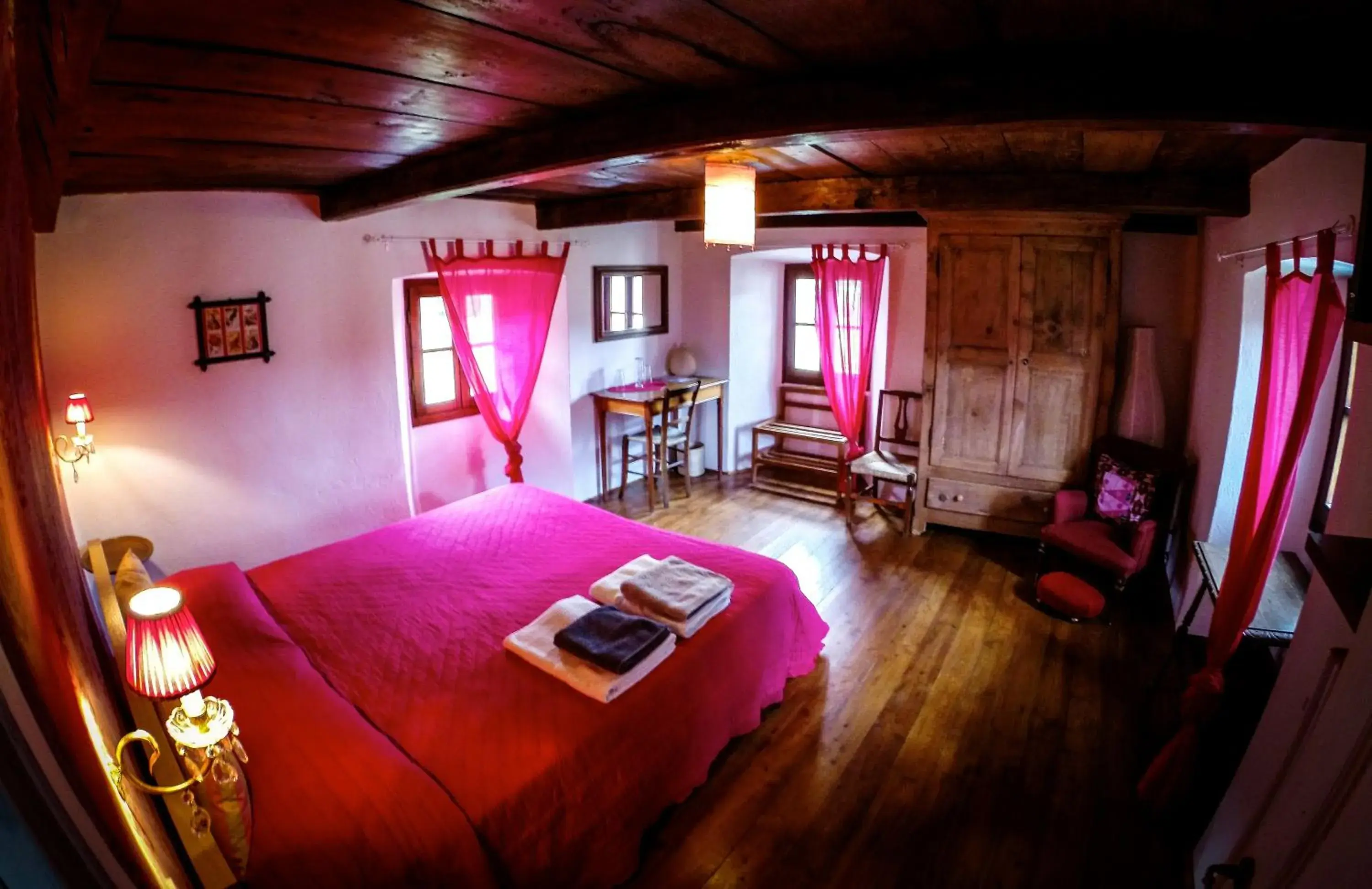 Double Room with Shared Bathroom - single occupancy in Bed & Breakfast Uvablu Double Room with Shared Bathroom - single occupancy in Bed & Breakfast Uvablu