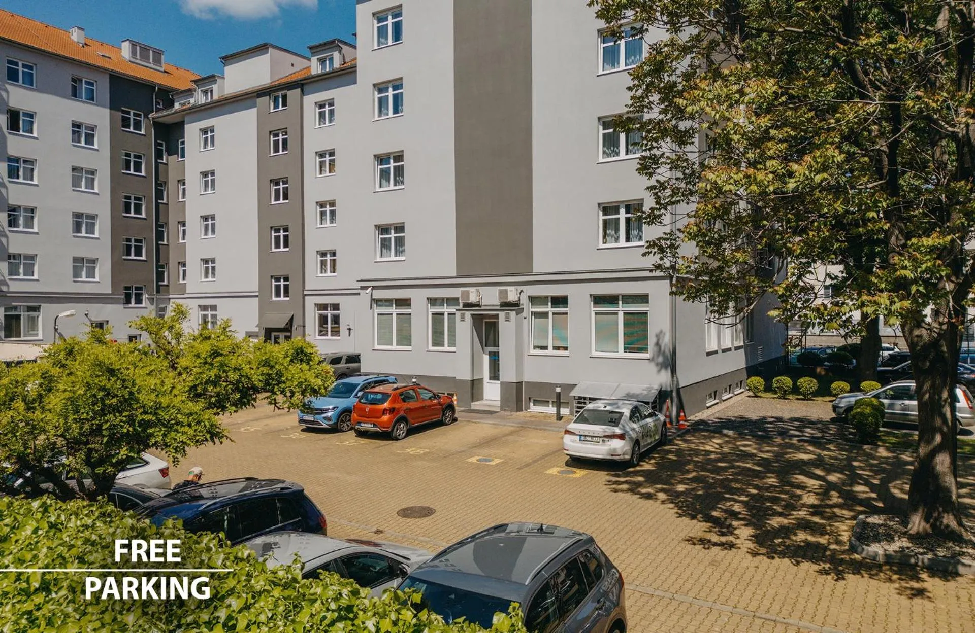 Parking in COLORFACTORY SPA Hotel - Czech Leading Hotels
