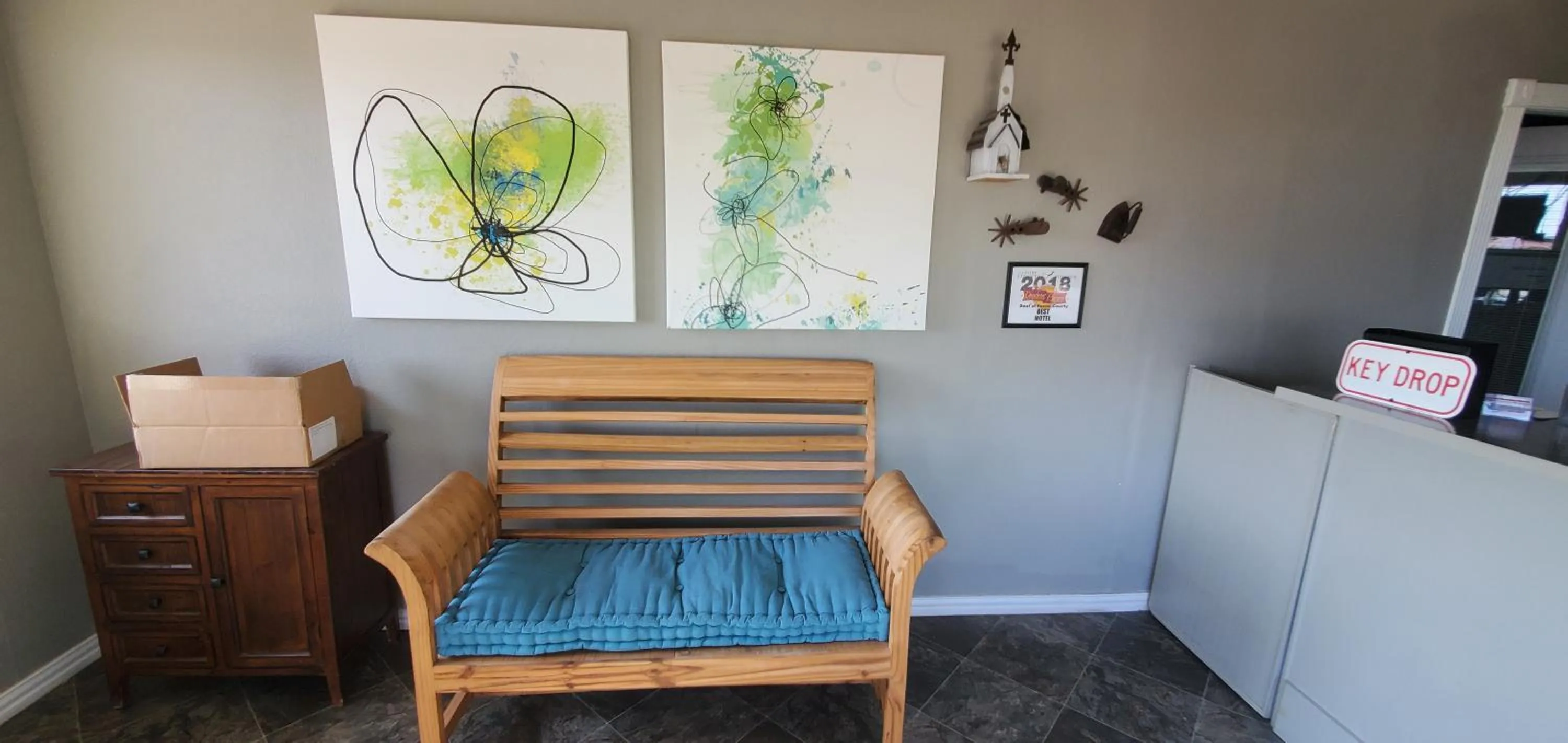 Seating area in Town & Country