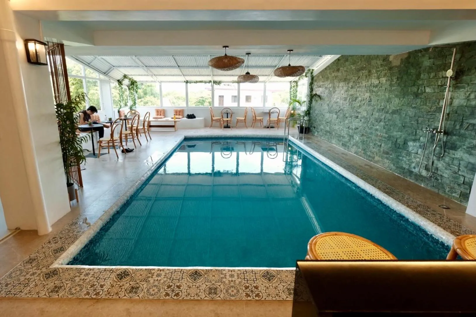 Pool view in Beds & Friends Hostel Mactan with Pool and Bar