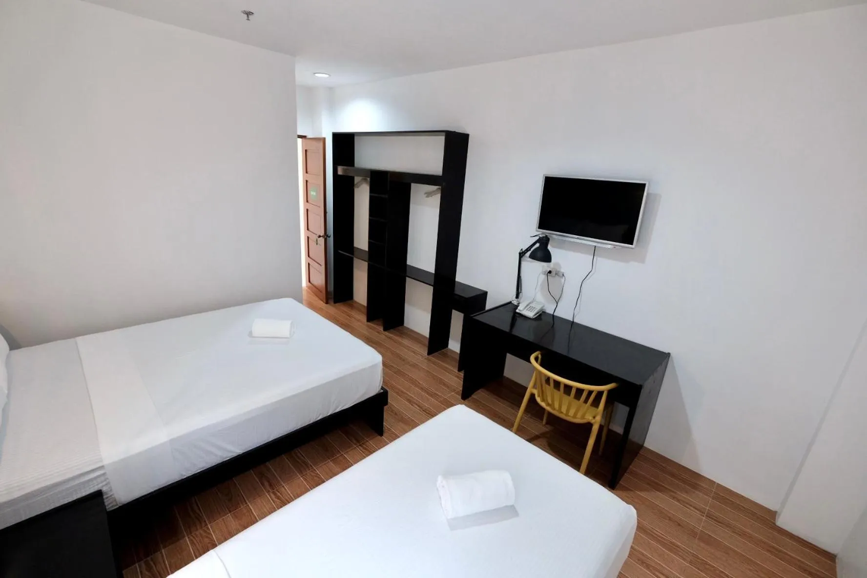 TV and multimedia, Bed in Beds & Friends Hostel Mactan with Pool and Bar