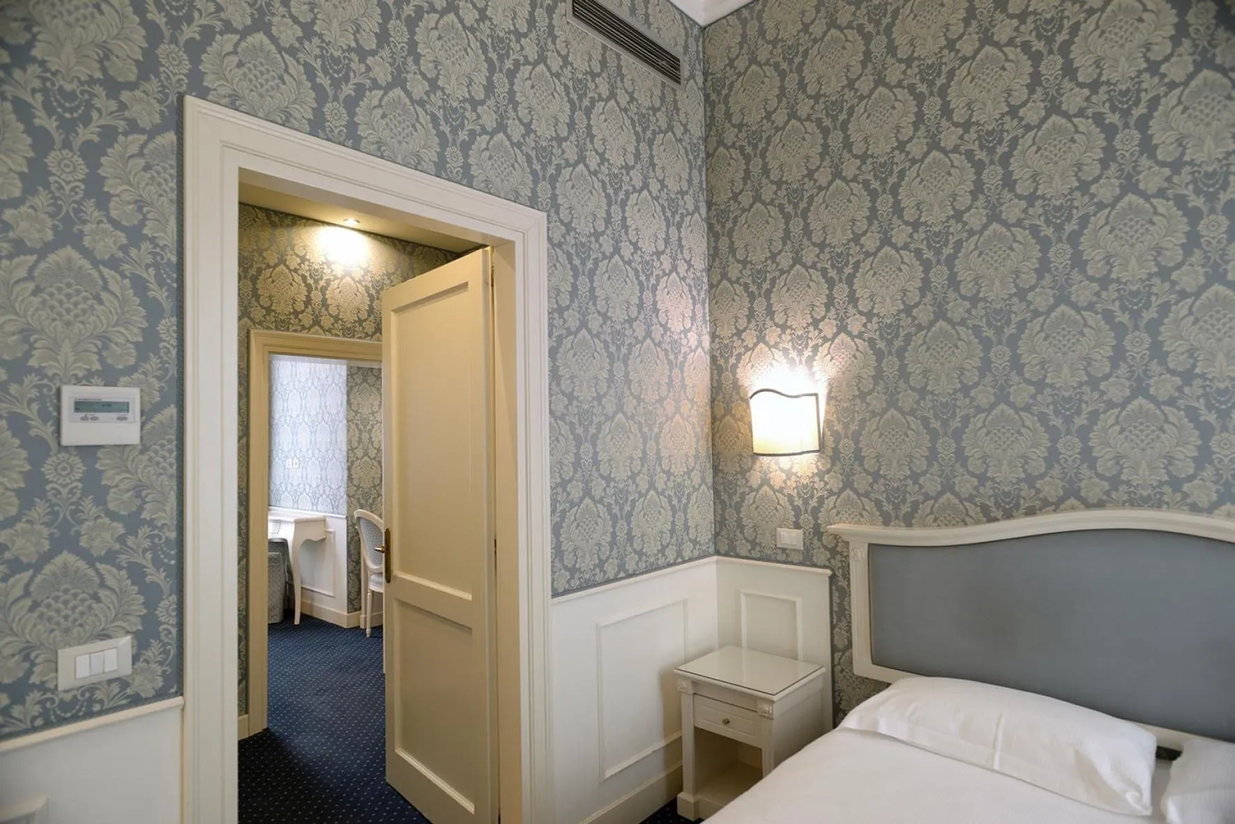 Bedroom, Bed in Corte Barozzi Venice Suites